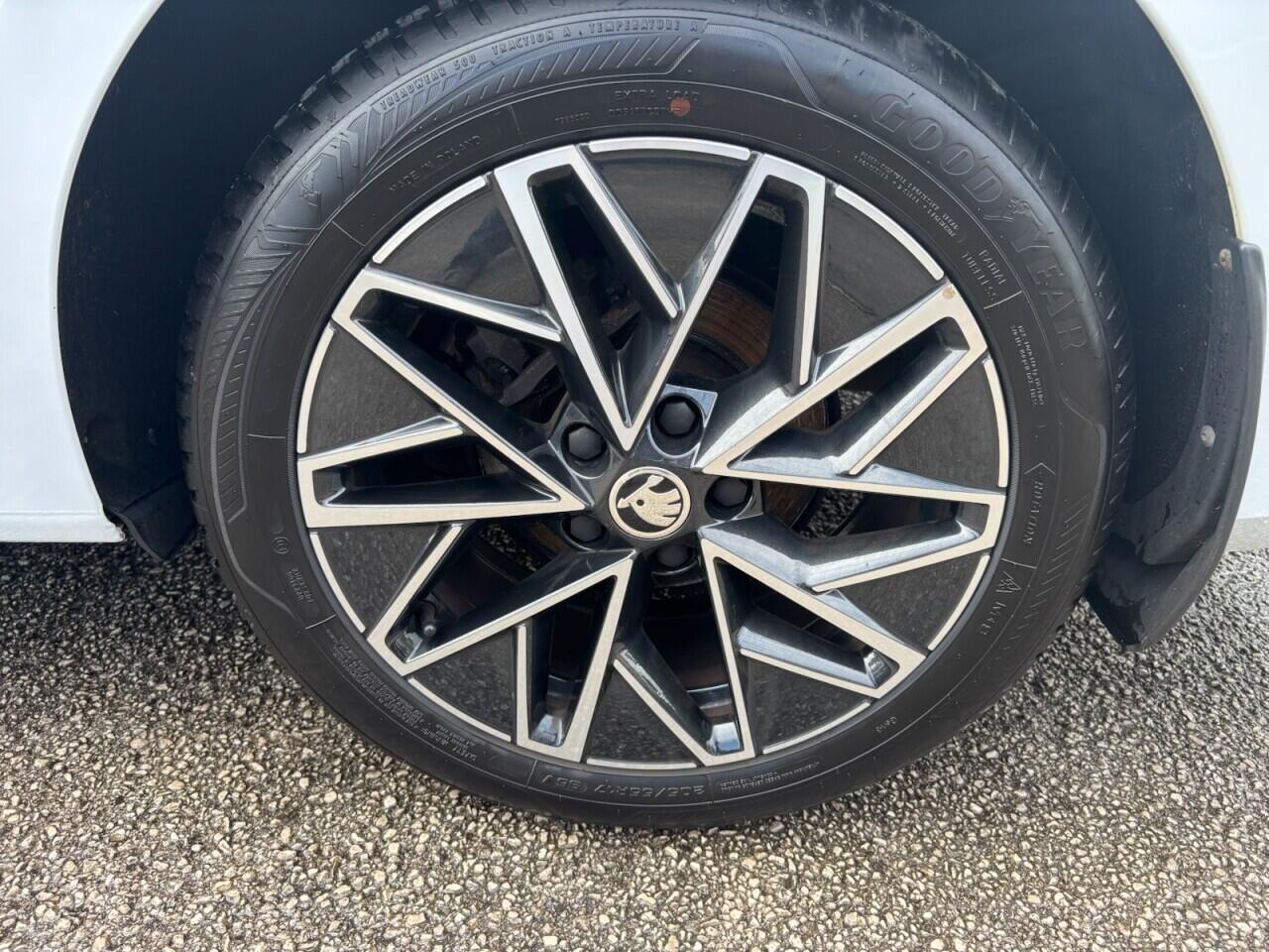 Skoda Octavia view 23