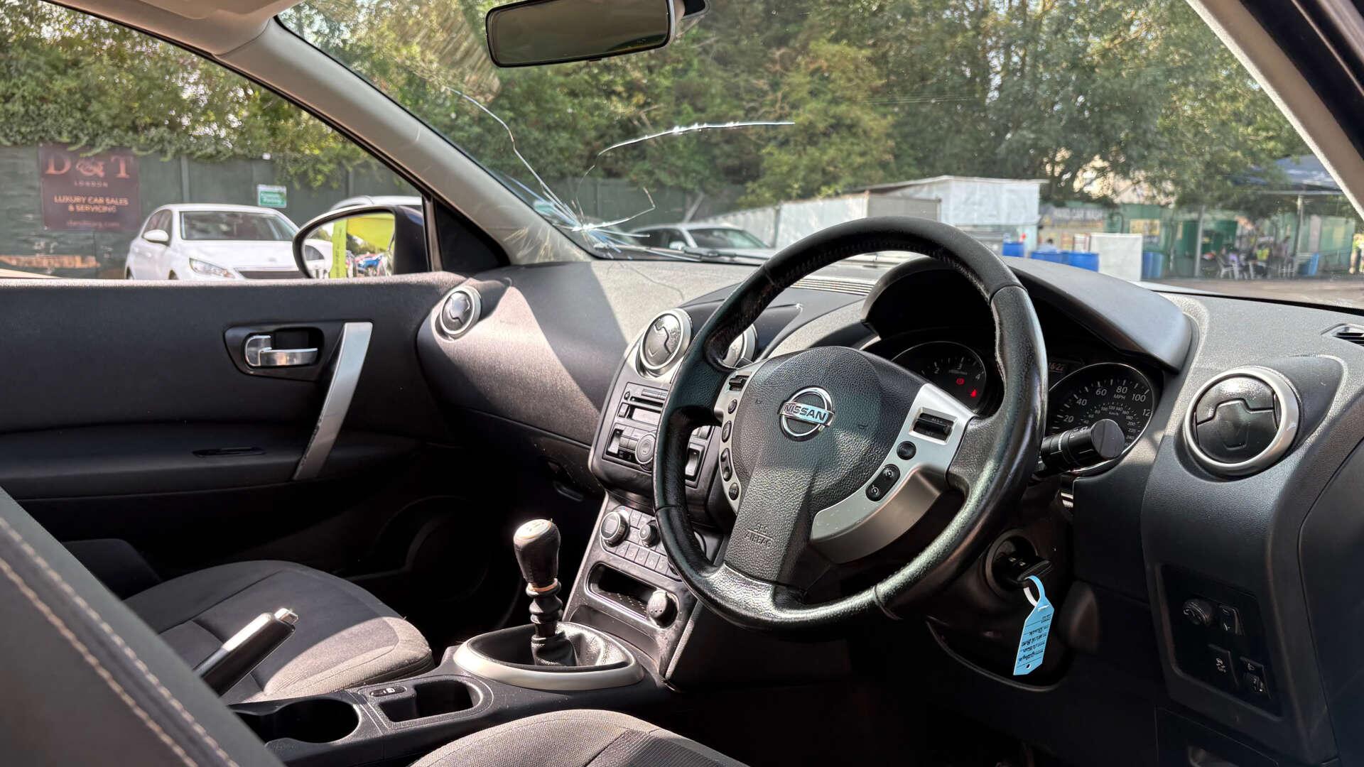 Nissan Qashqai+2 view 4