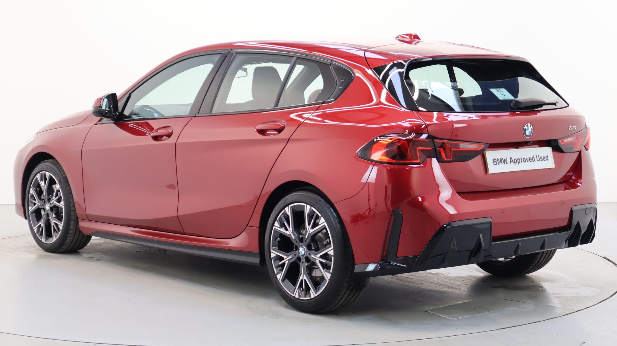 BMW 1 Series view 2
