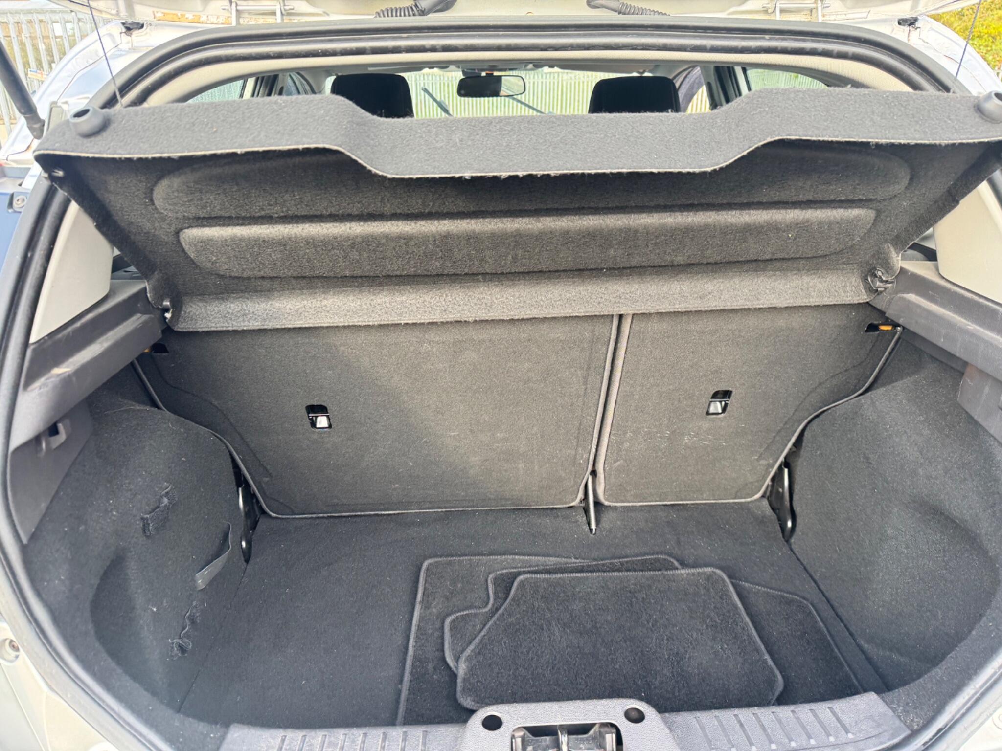 Ford Fiesta view 42