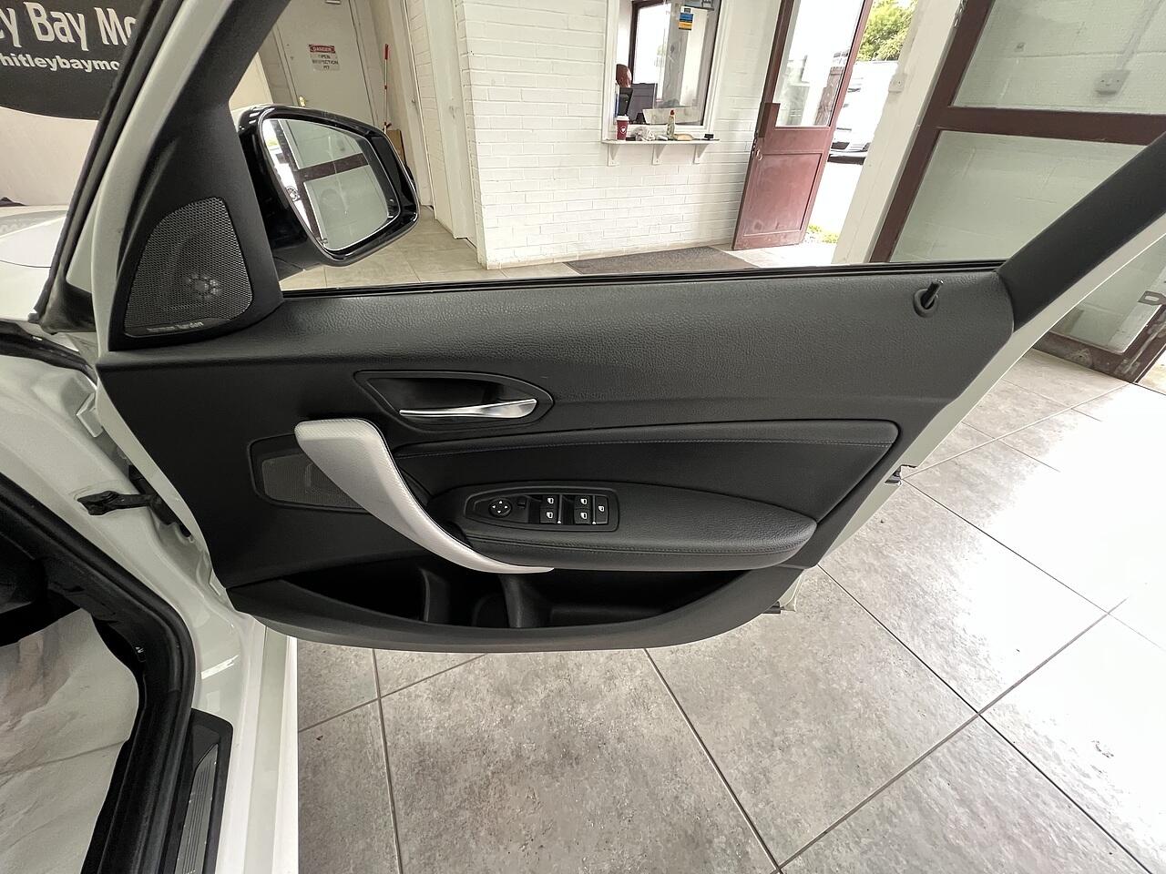 BMW 1 Series view 15