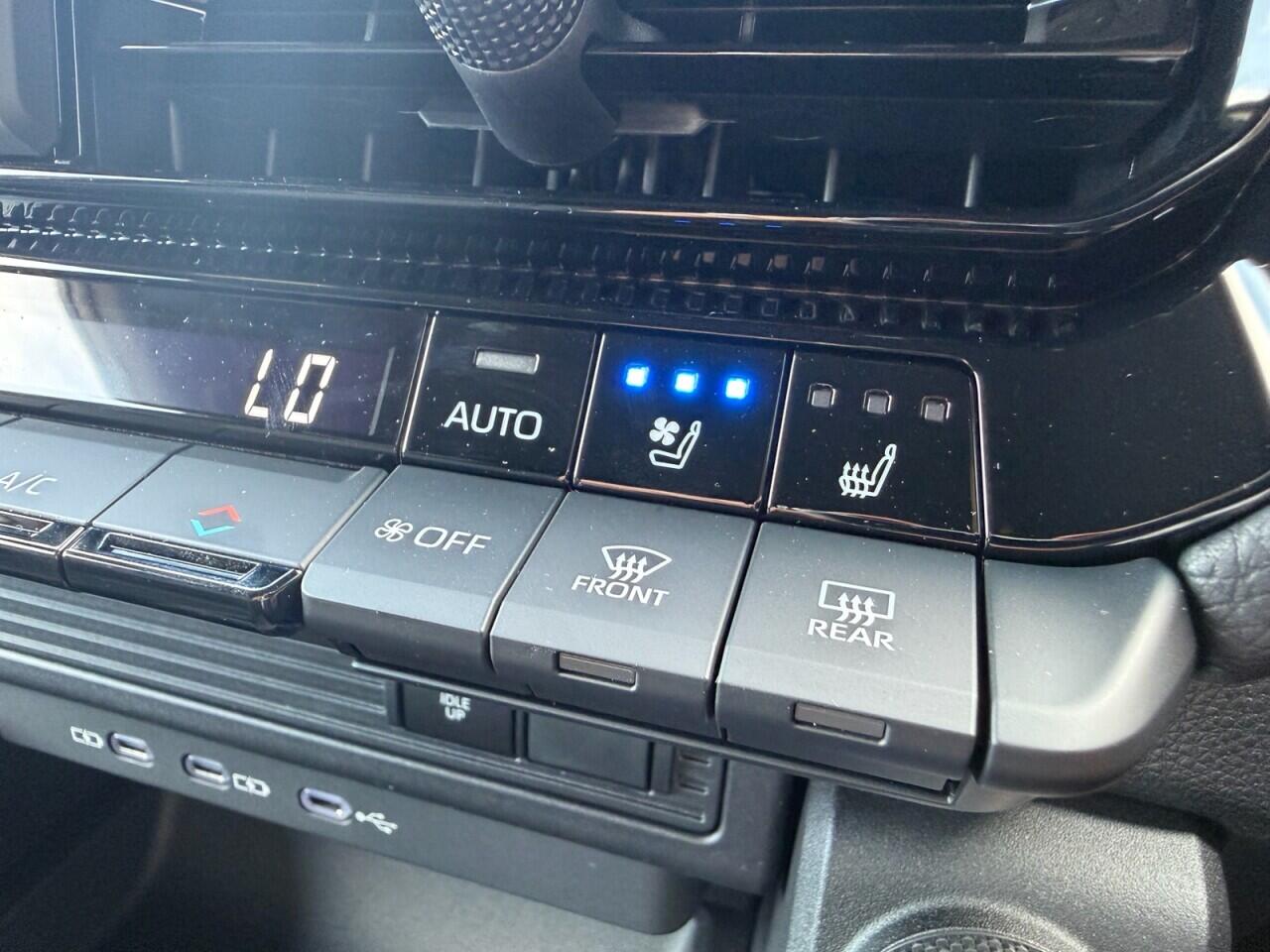 Toyota Land Cruiser view 26