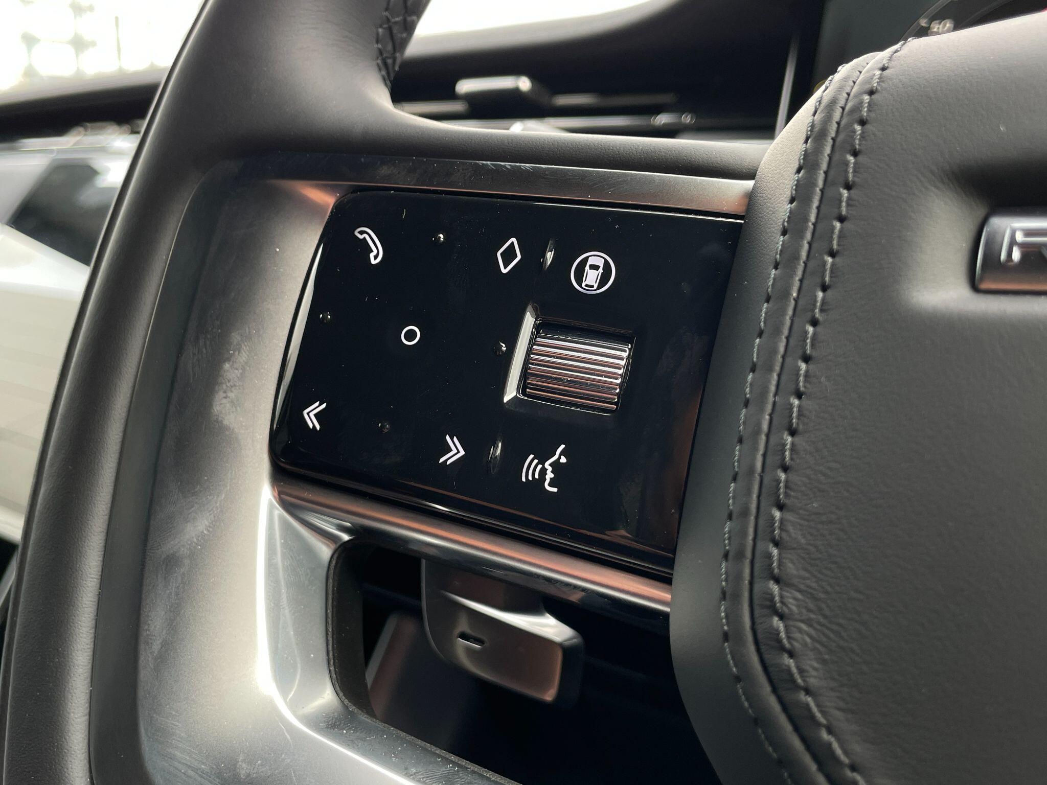 Land Rover Range Rover view 21