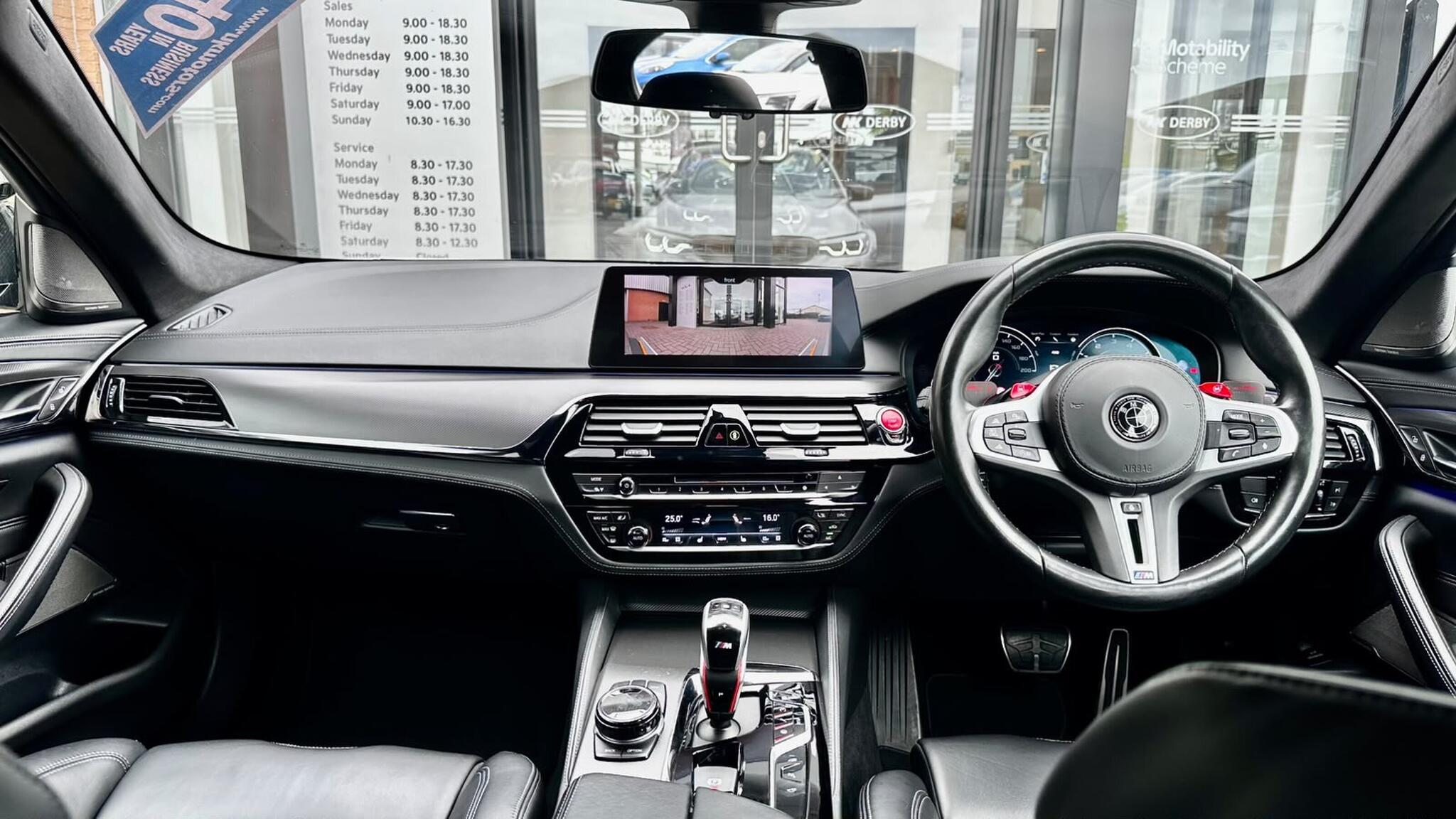BMW M5 view 38