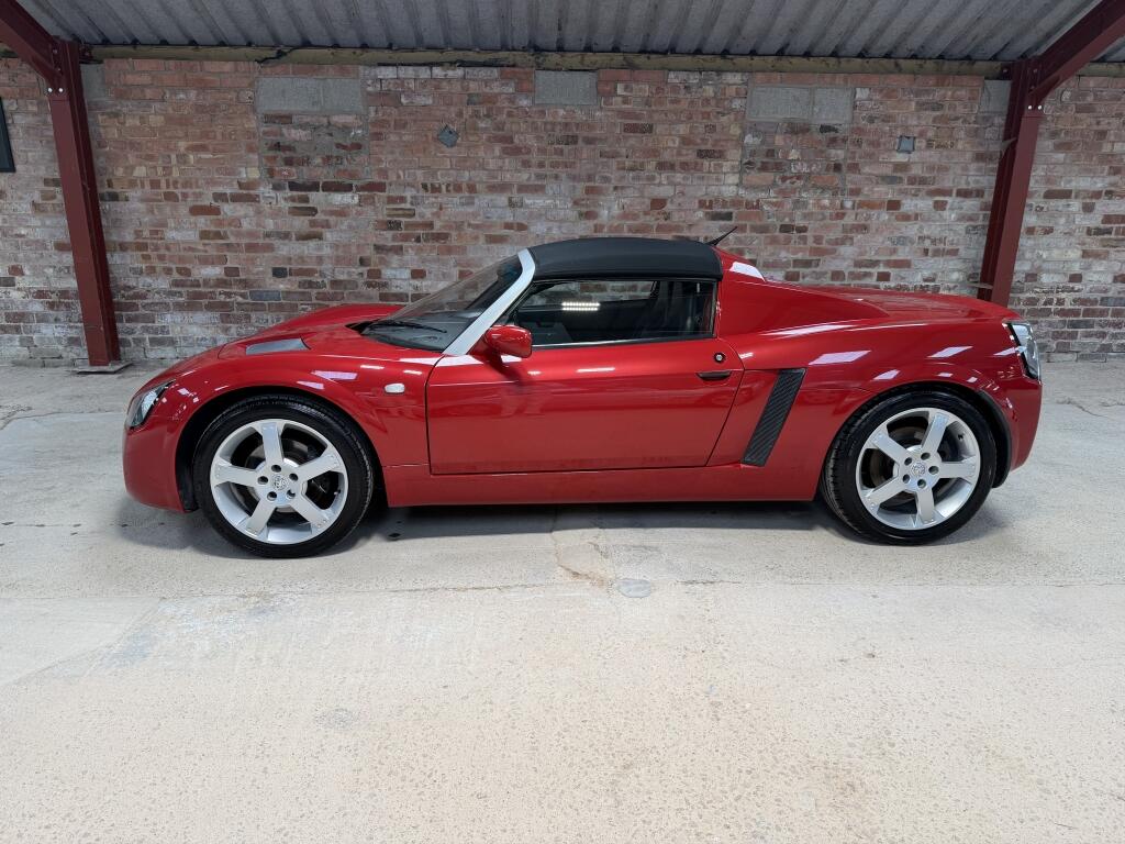 Vauxhall VX220 view 2