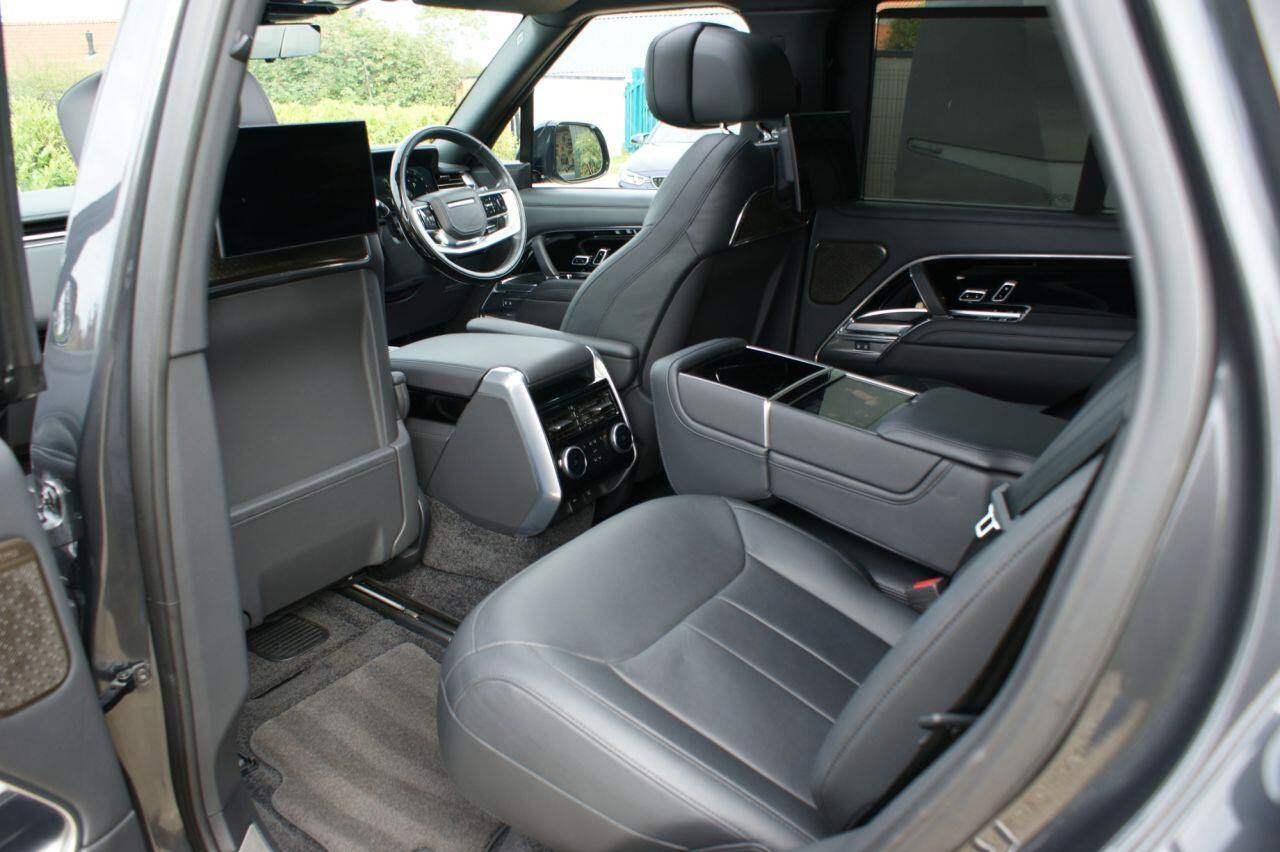 Land Rover Range Rover view 39