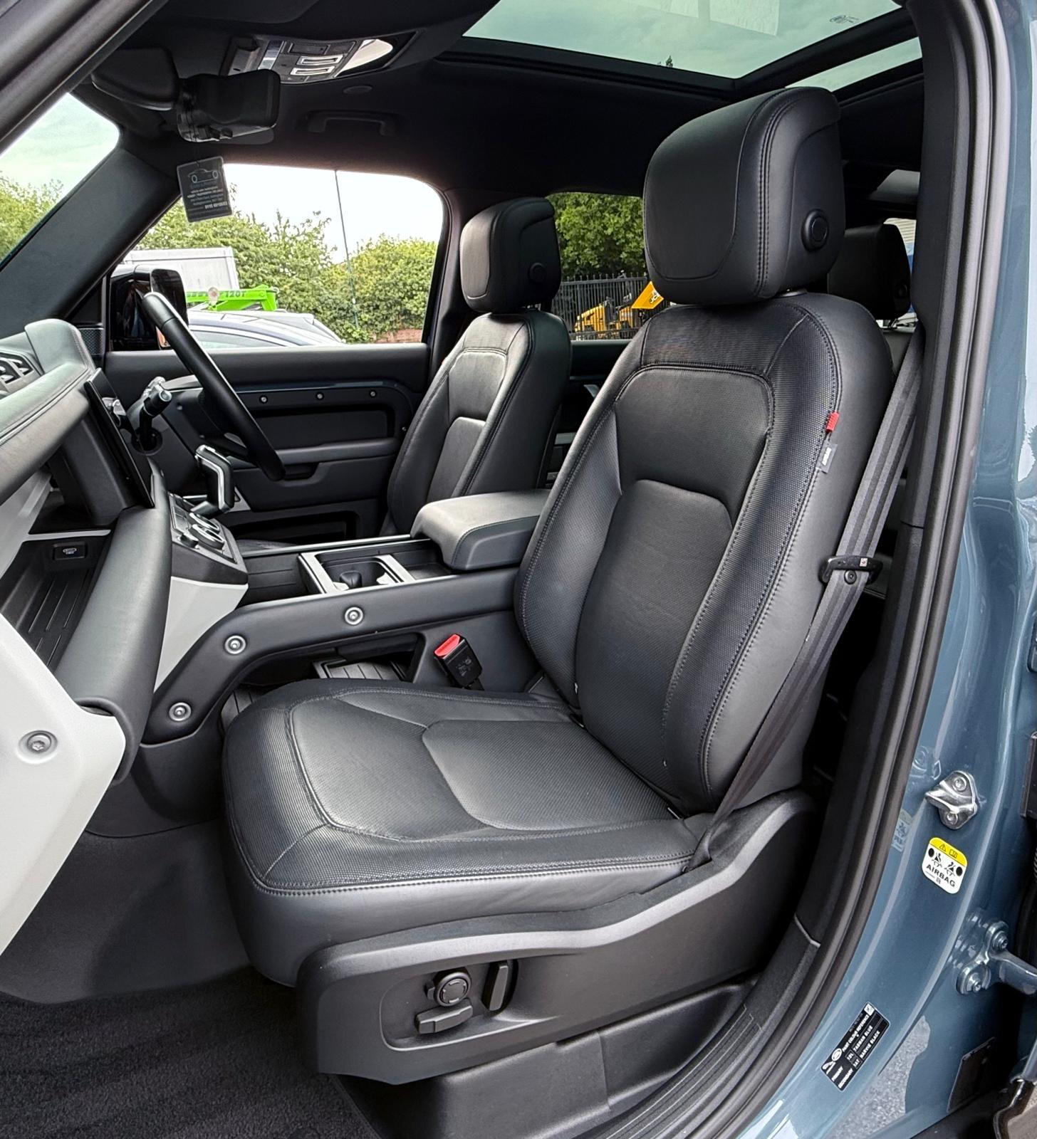 Land Rover Defender view 18
