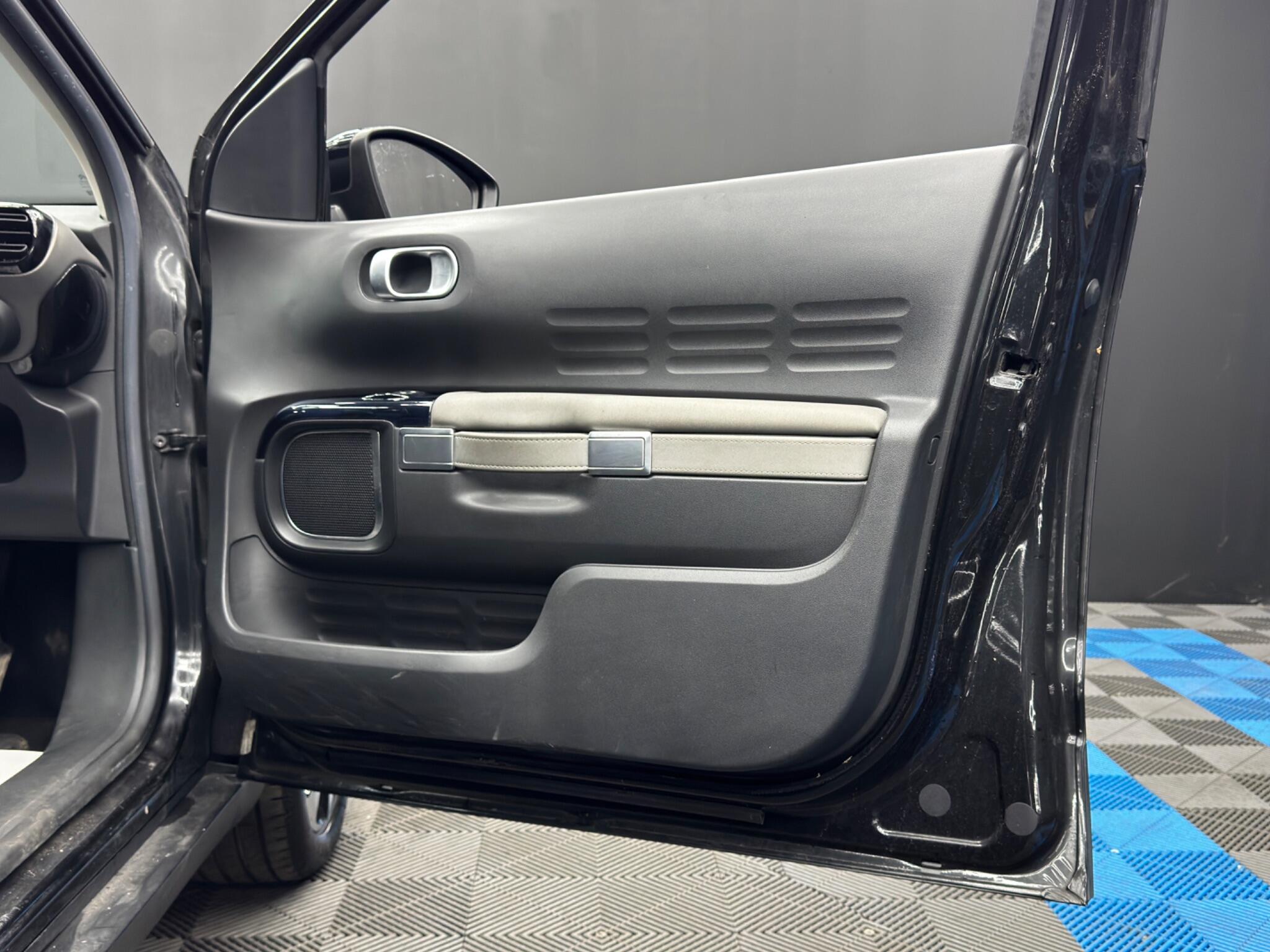 Citroen C4 Cactus view 36