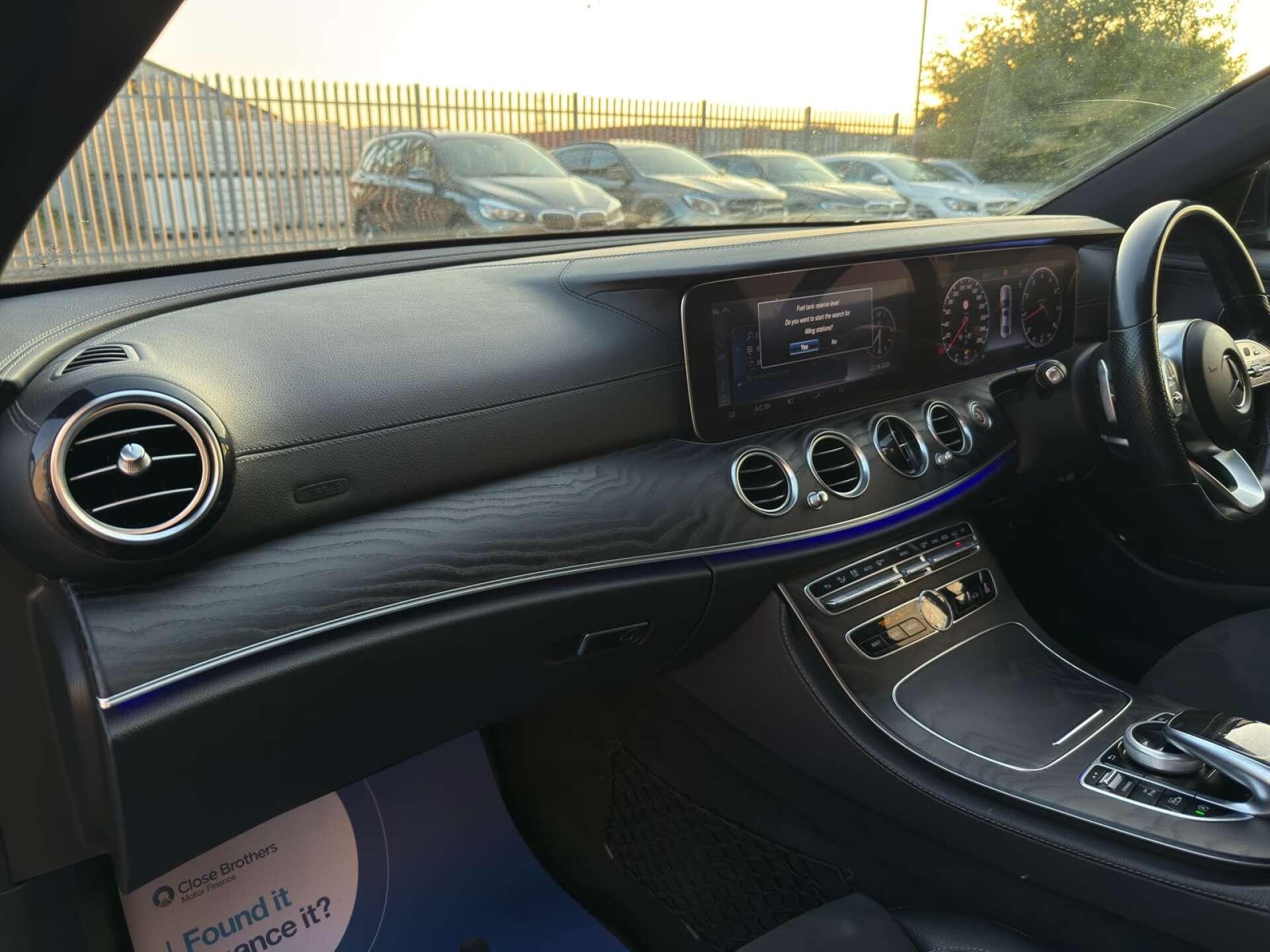 Mercedes-Benz E Class view 52