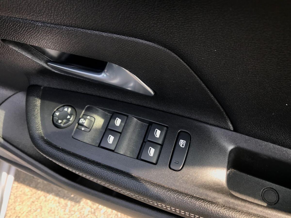 Vauxhall Mokka view 18