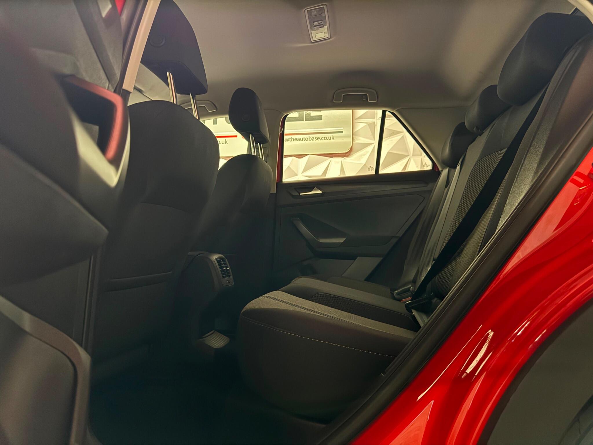 Volkswagen T-Roc view 19
