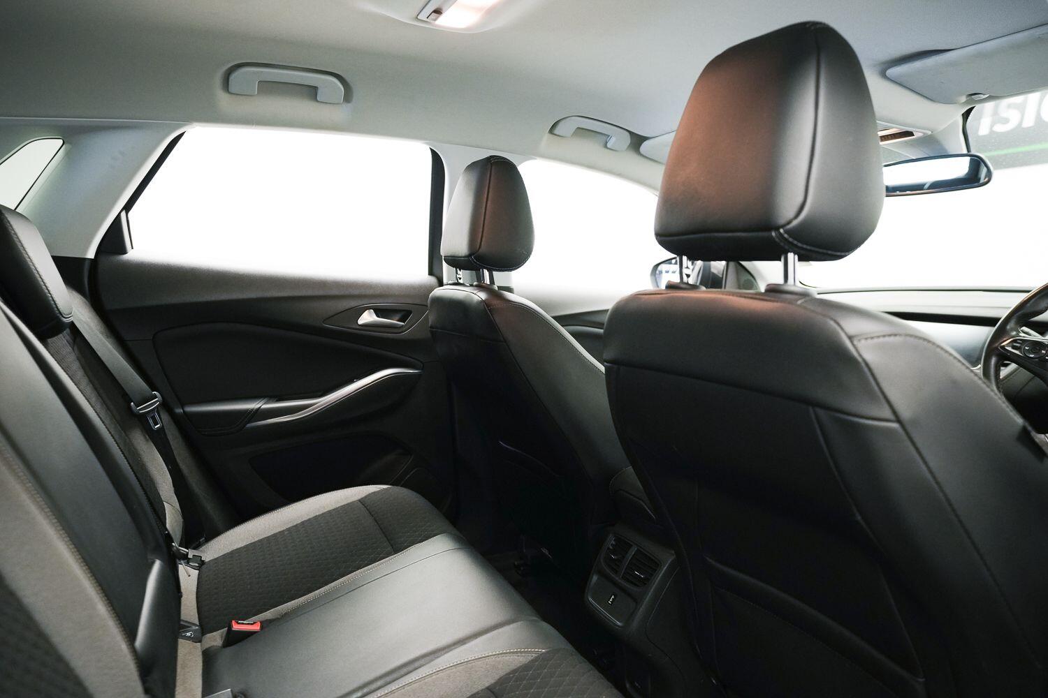Vauxhall Grandland X view 16