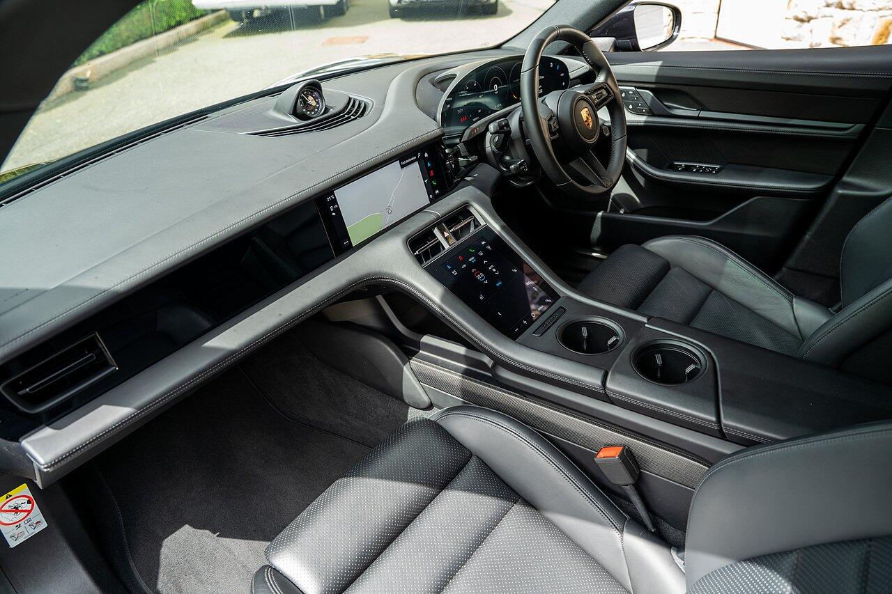 Porsche Taycan view 60