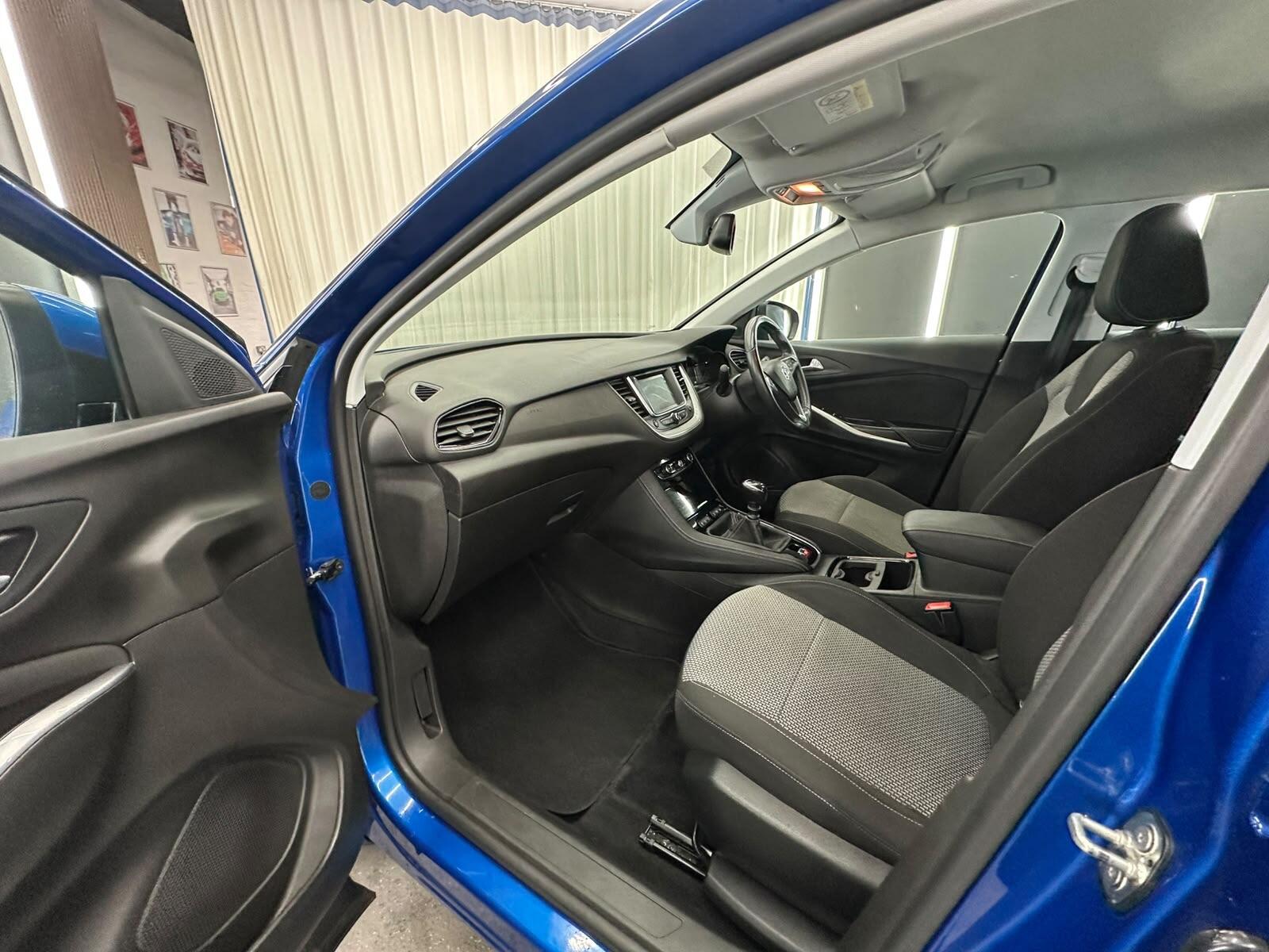 Vauxhall Grandland X view 29