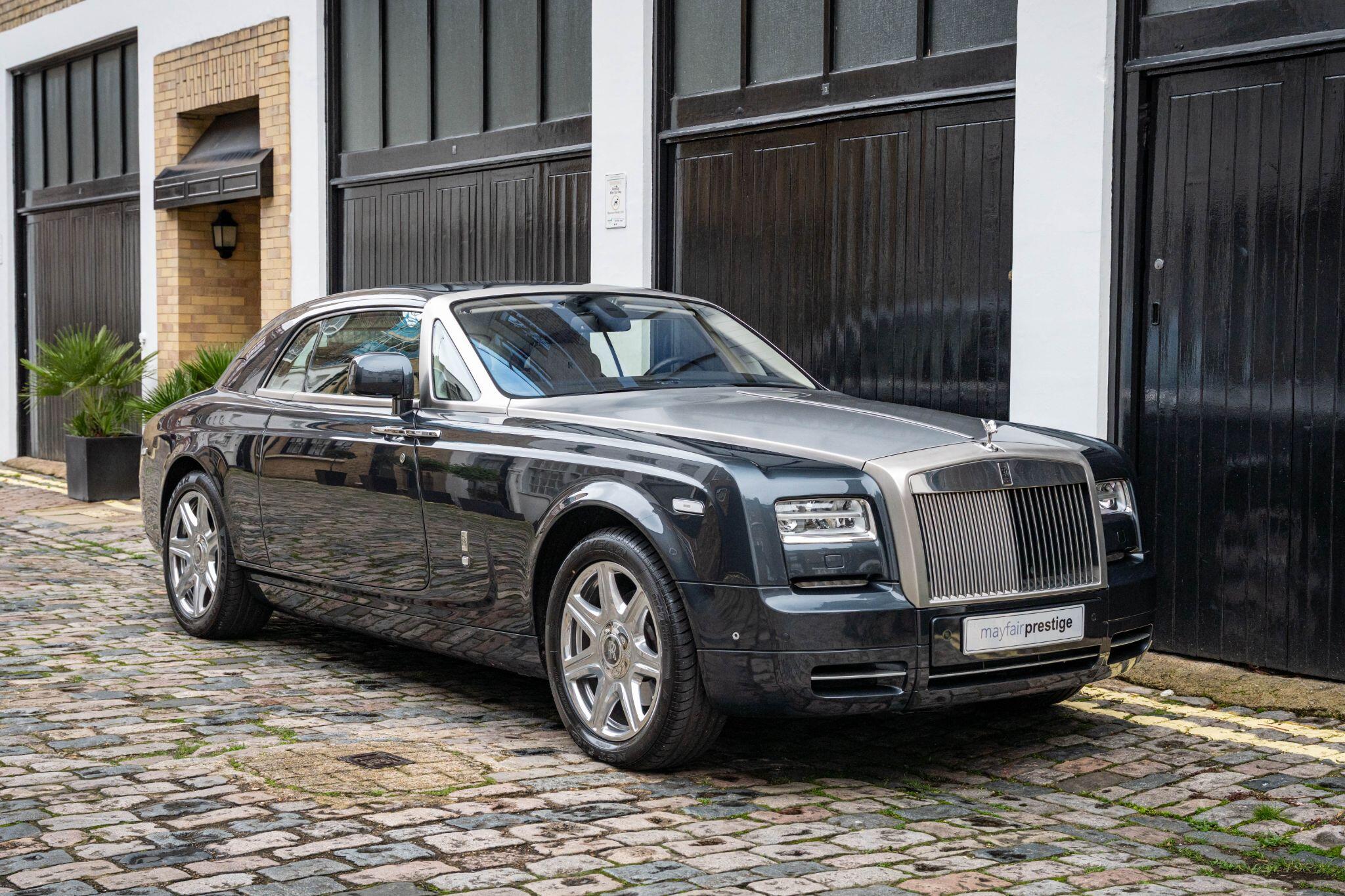Rolls-Royce Phantom view 24
