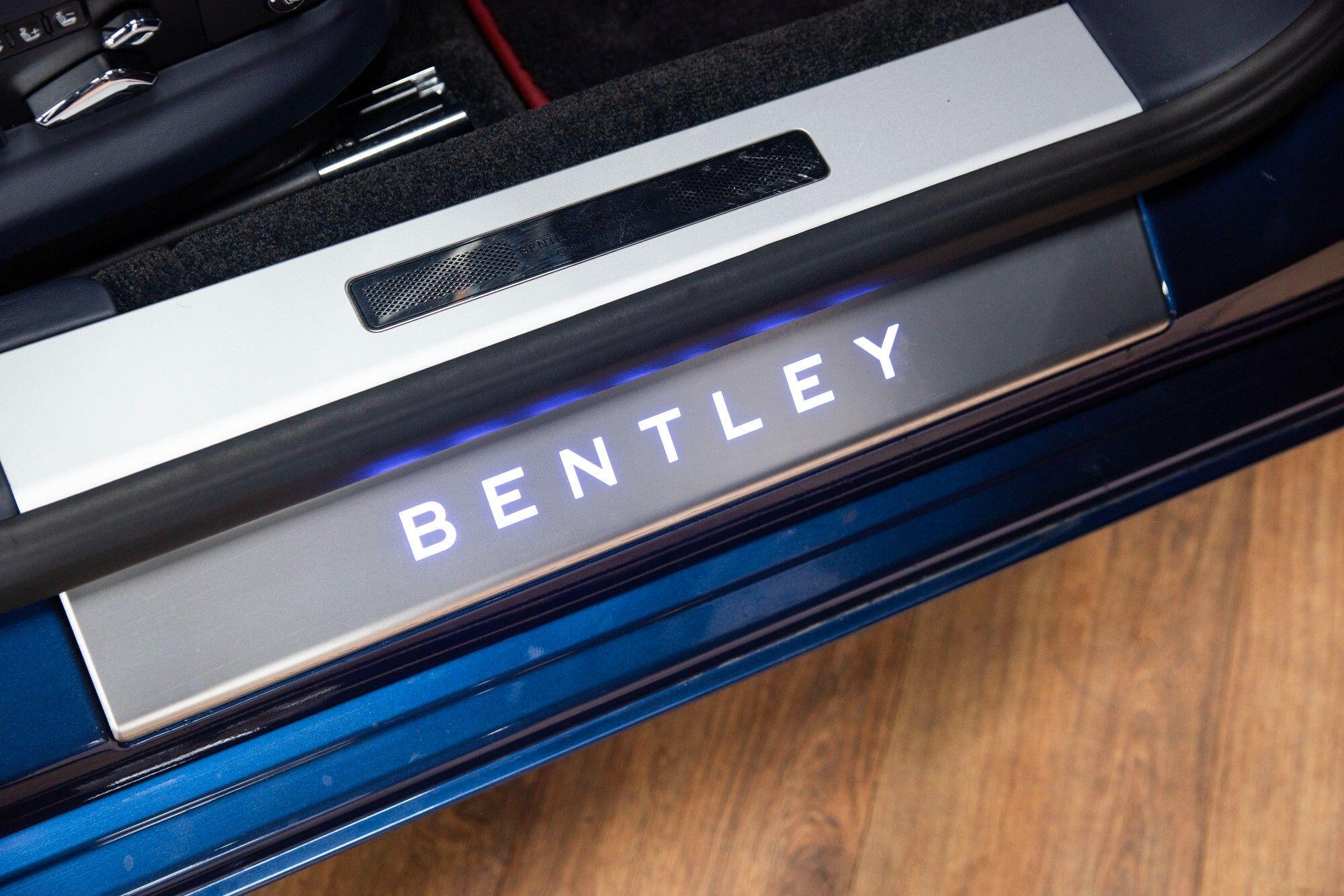 Bentley Flying Spur view 27