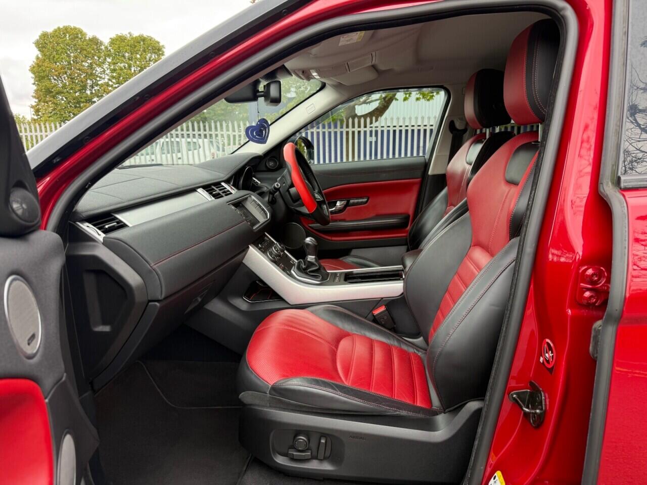 Land Rover Range Rover Evoque view 10
