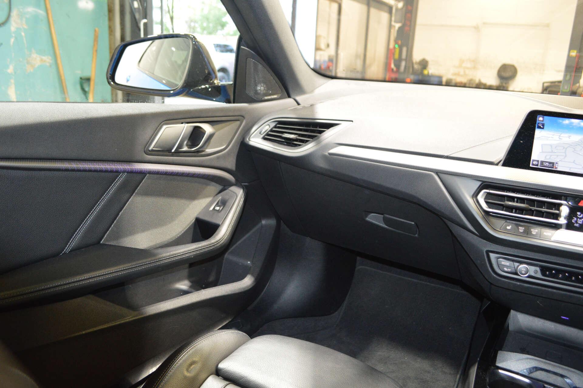 BMW 2 Series view 17
