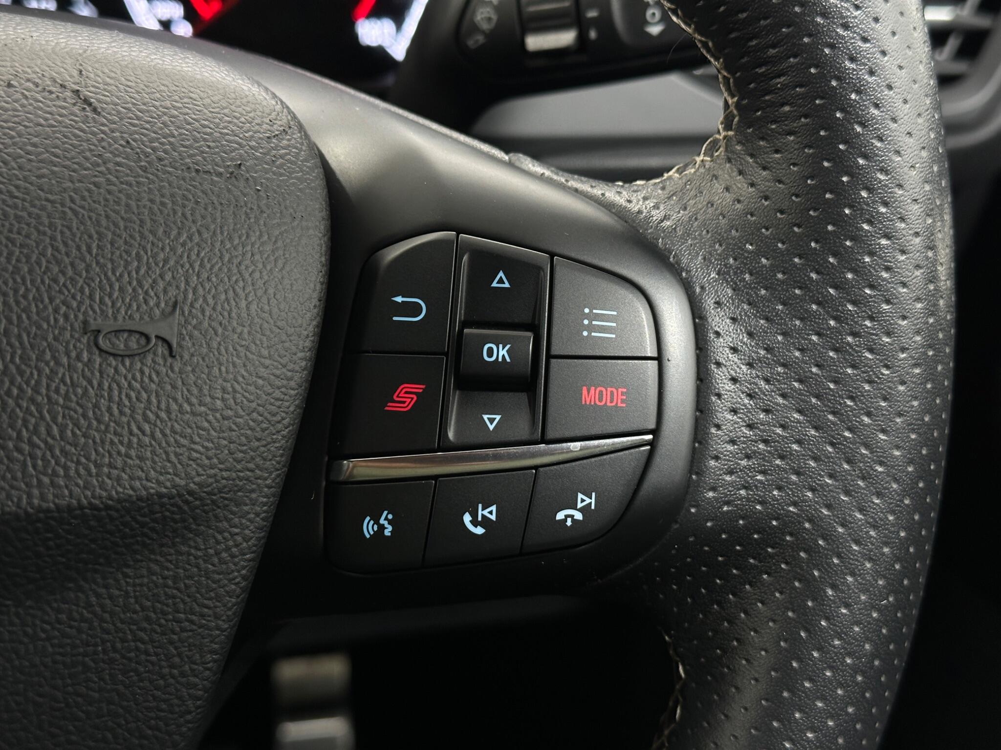 Ford Focus view 16