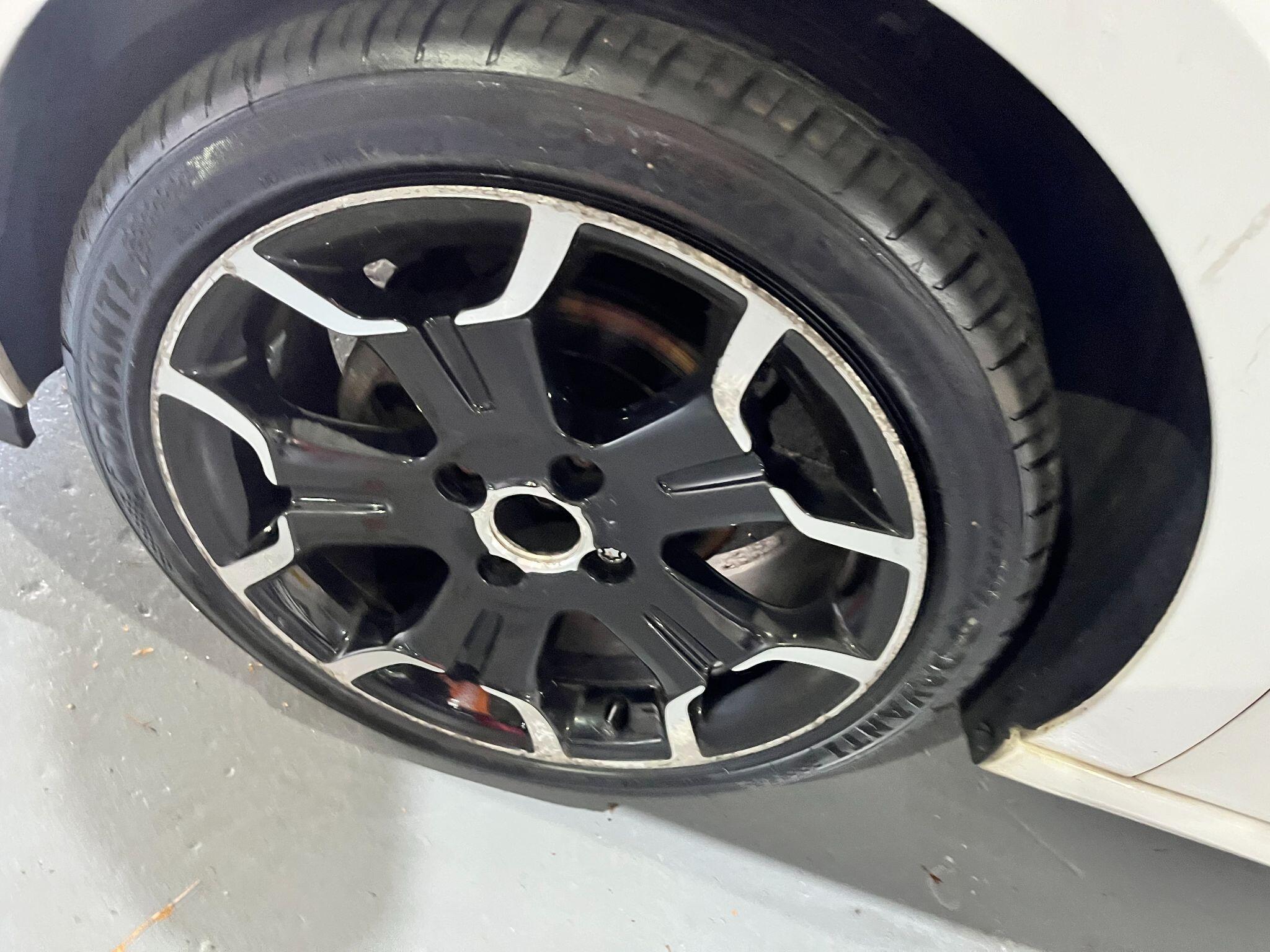 Citroen DS3 view 27