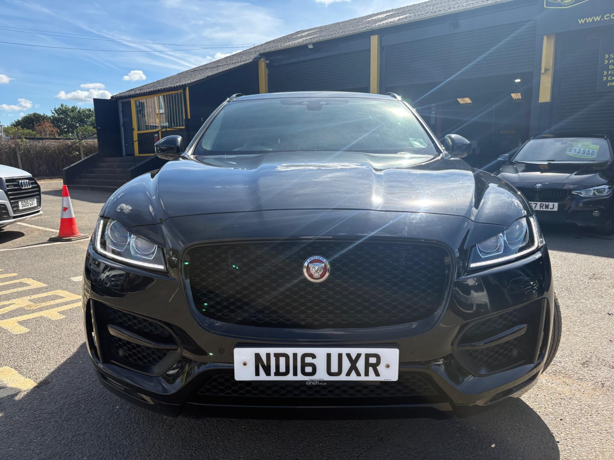Jaguar F-Pace view 2