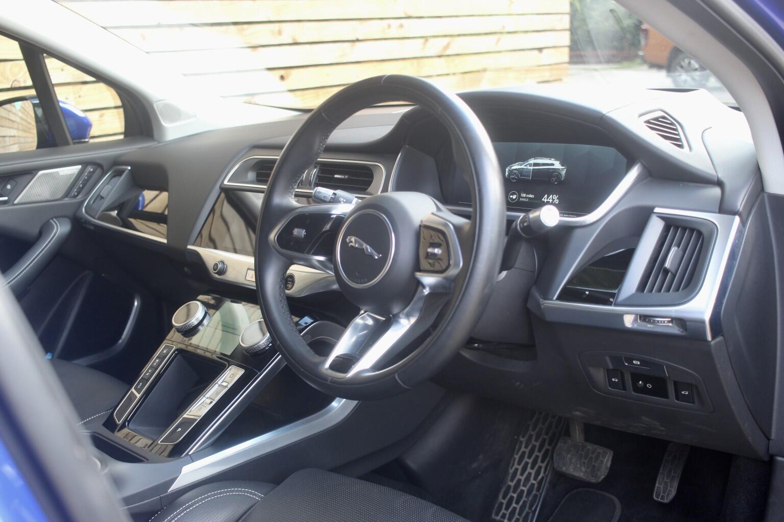 Jaguar I-Pace view 3