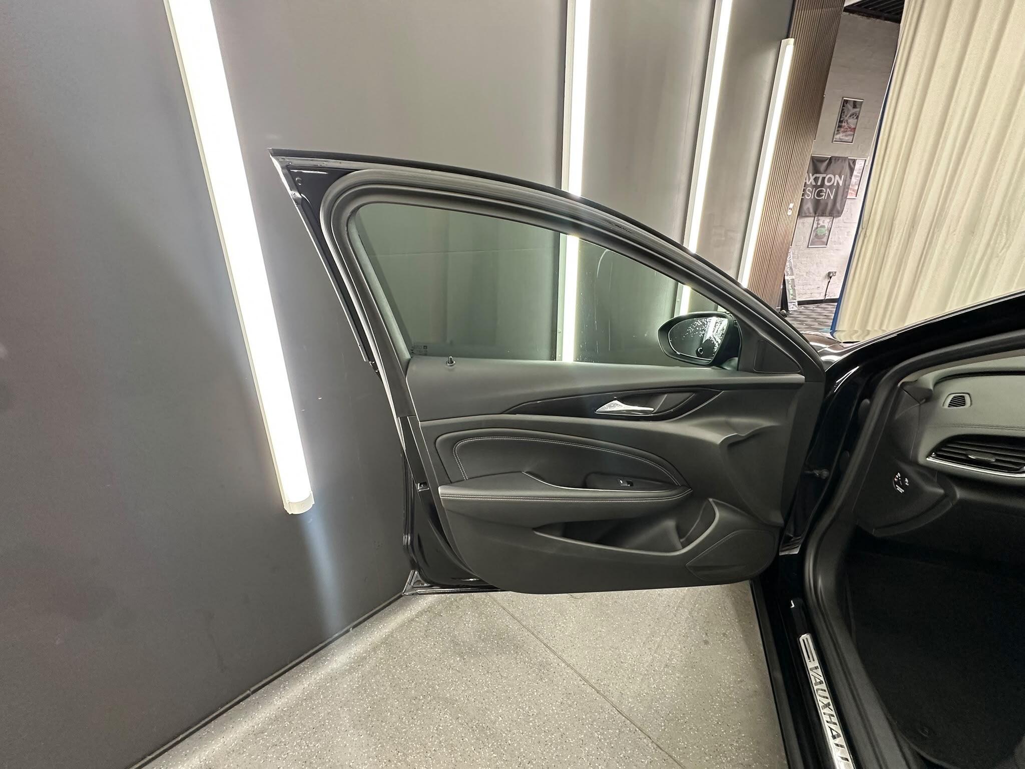 Vauxhall Insignia view 17