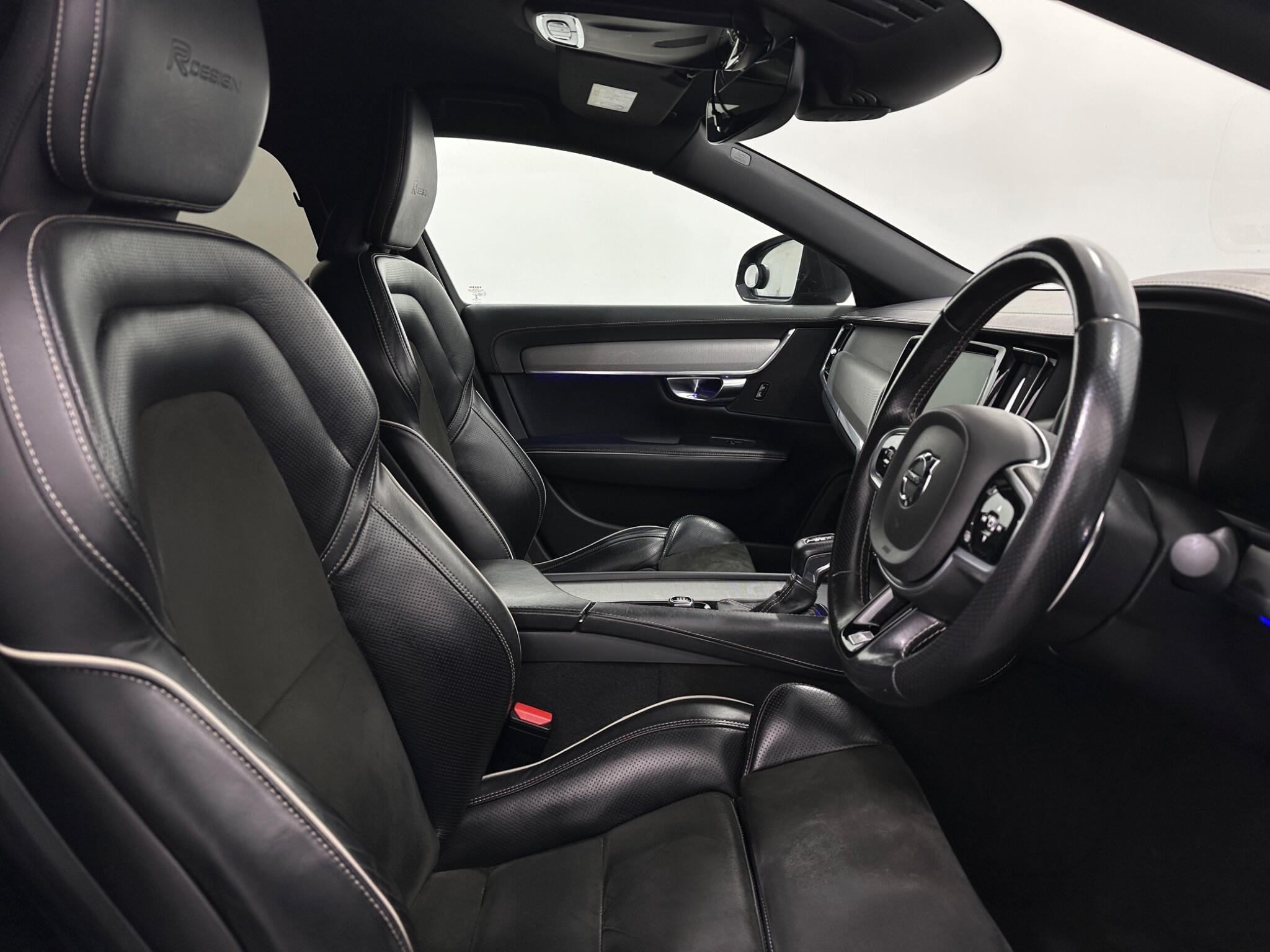 Volvo S90 view 31