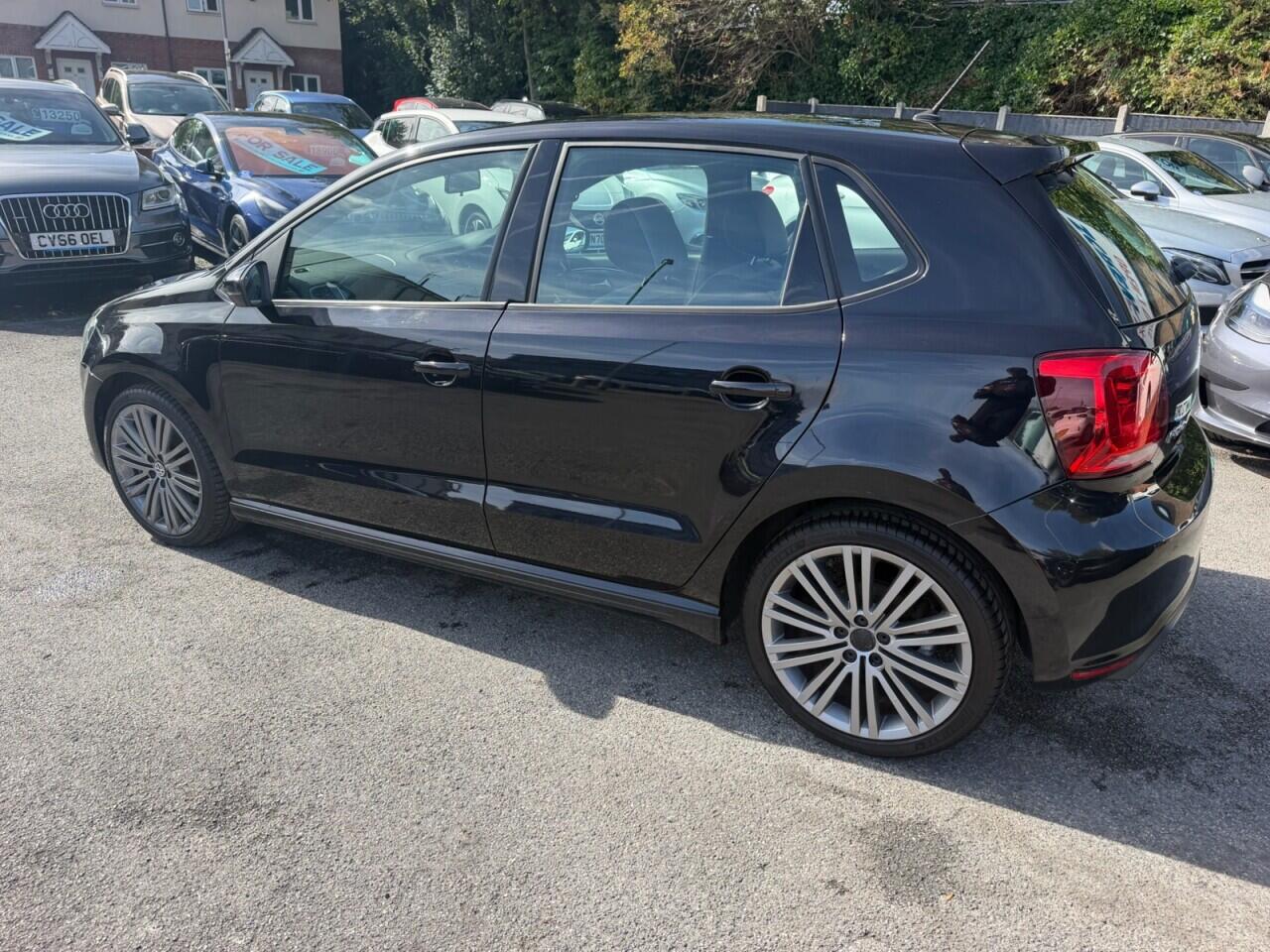 Volkswagen Polo view 17