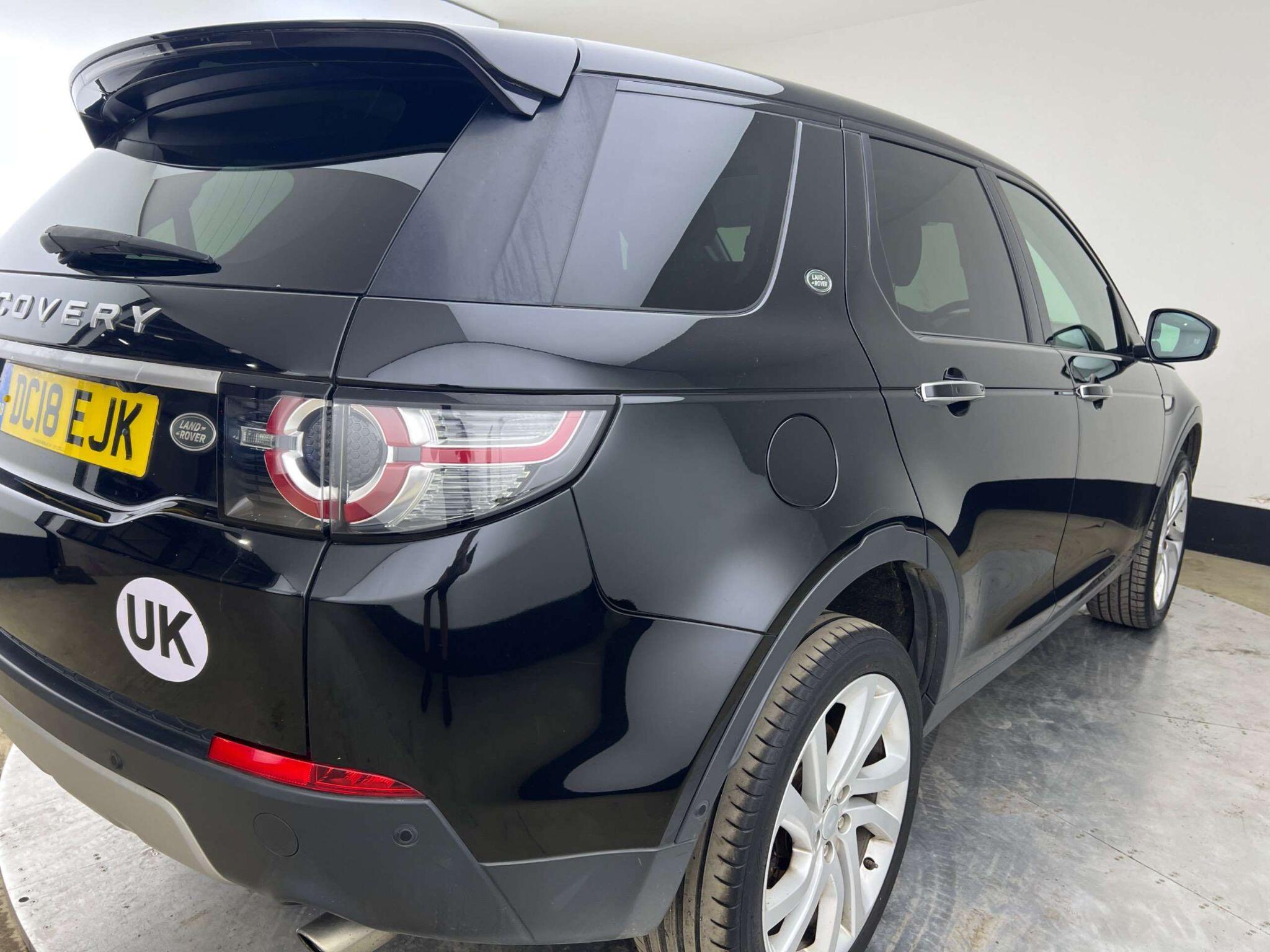 Land Rover Discovery Sport view 17