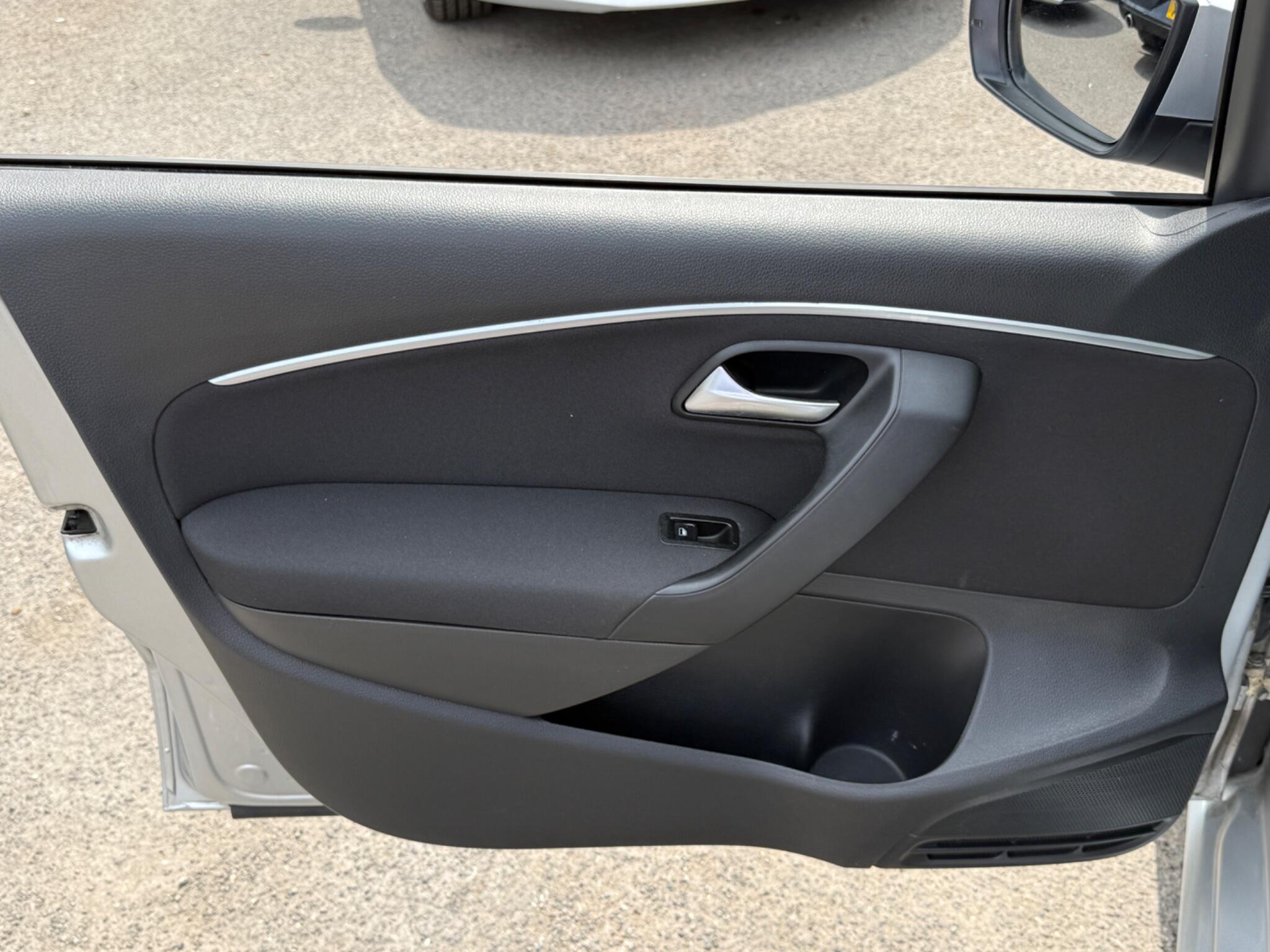 Volkswagen Polo - Image 49