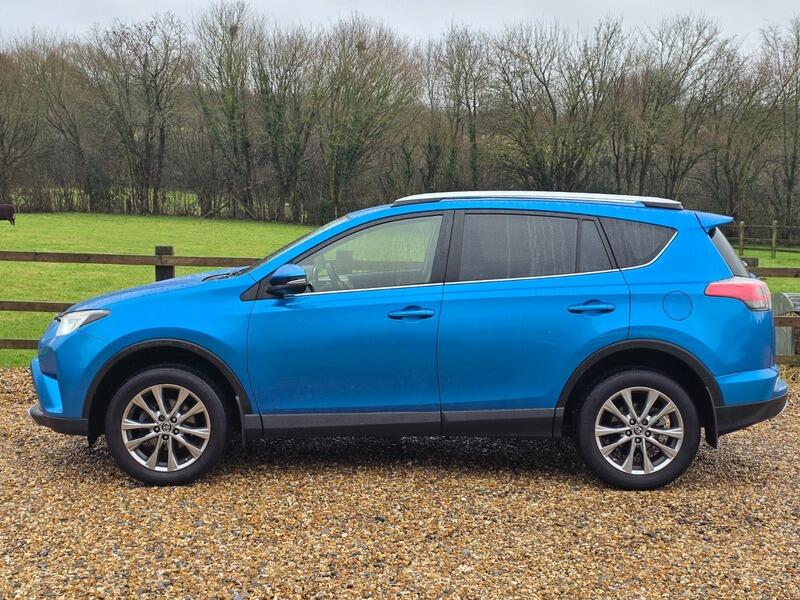 2016 Toyota RAV4 image 2