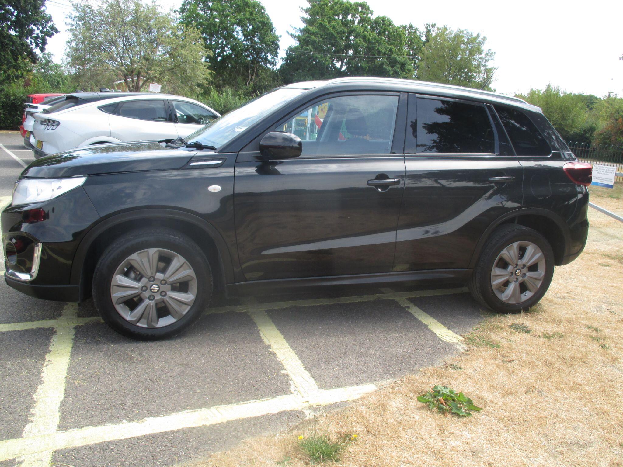 Suzuki Vitara view 17