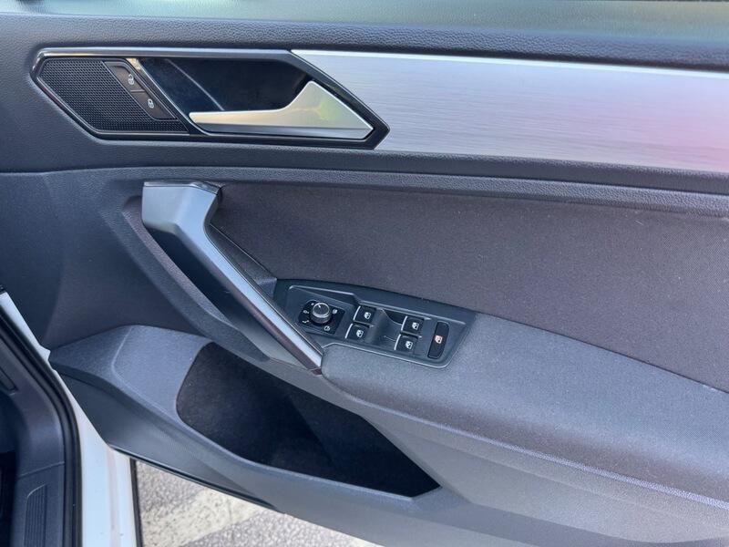 Volkswagen Tiguan view 41