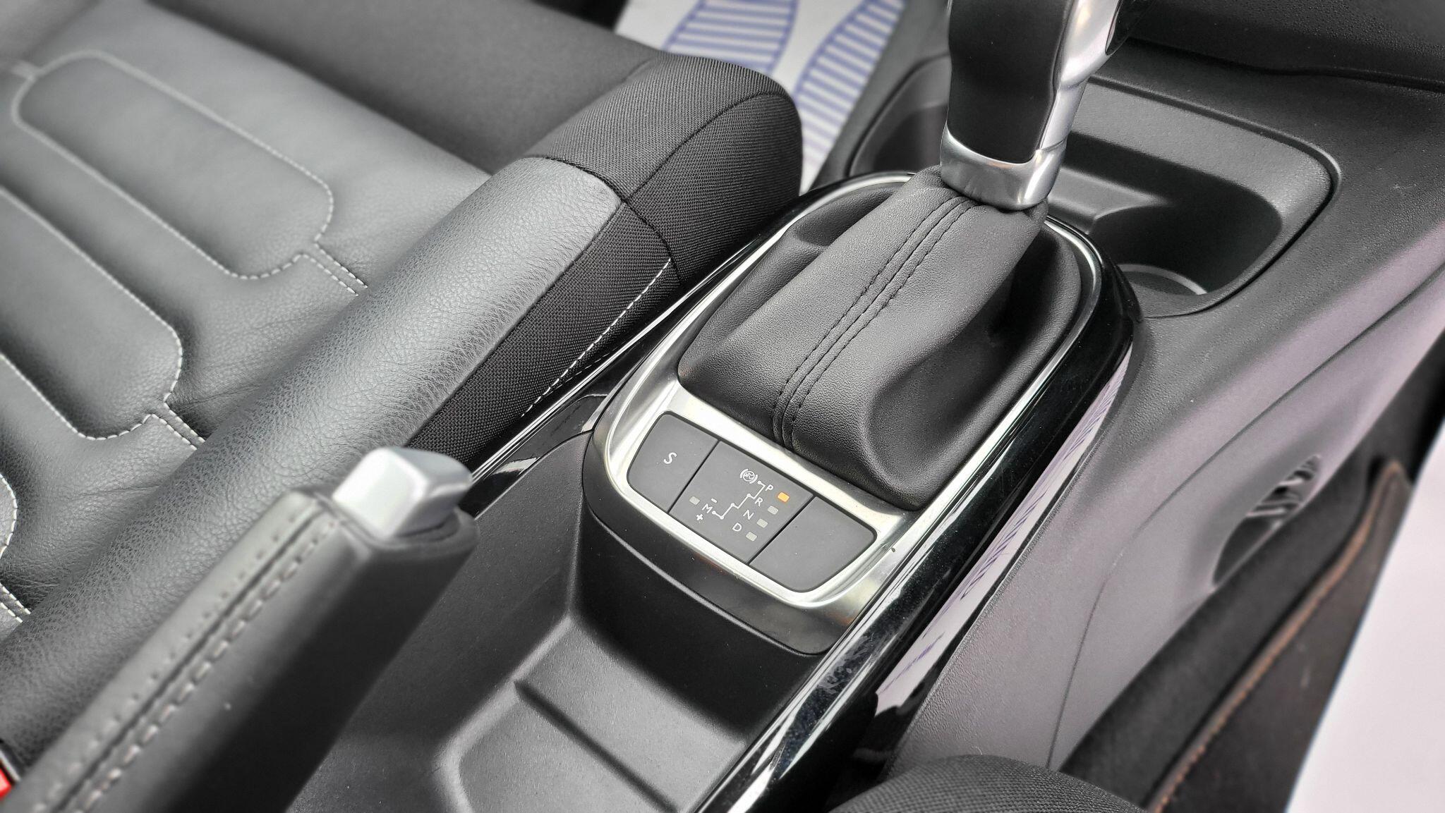 Citroen C4 Cactus view 11