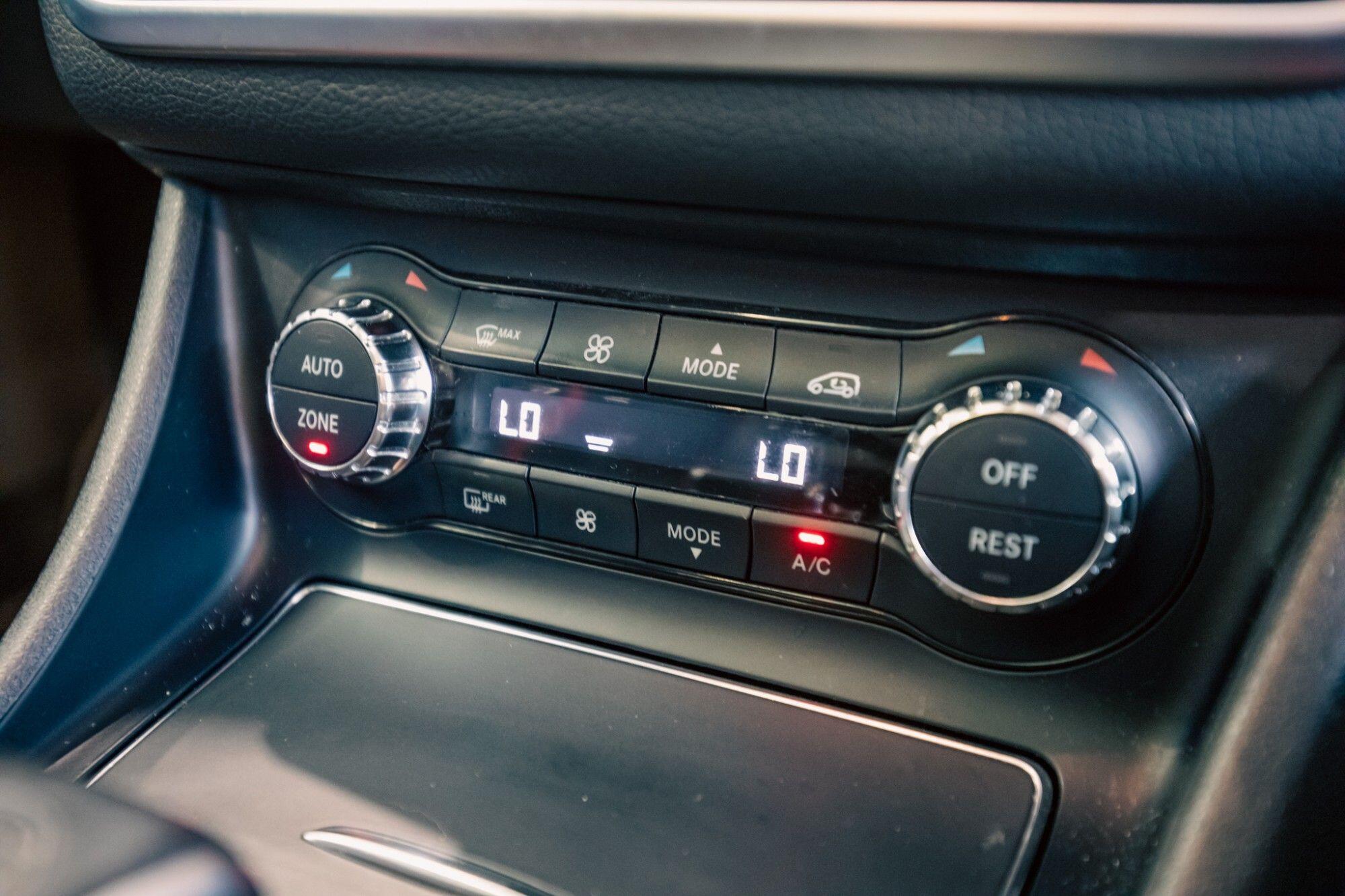 Mercedes-Benz CLA view 19
