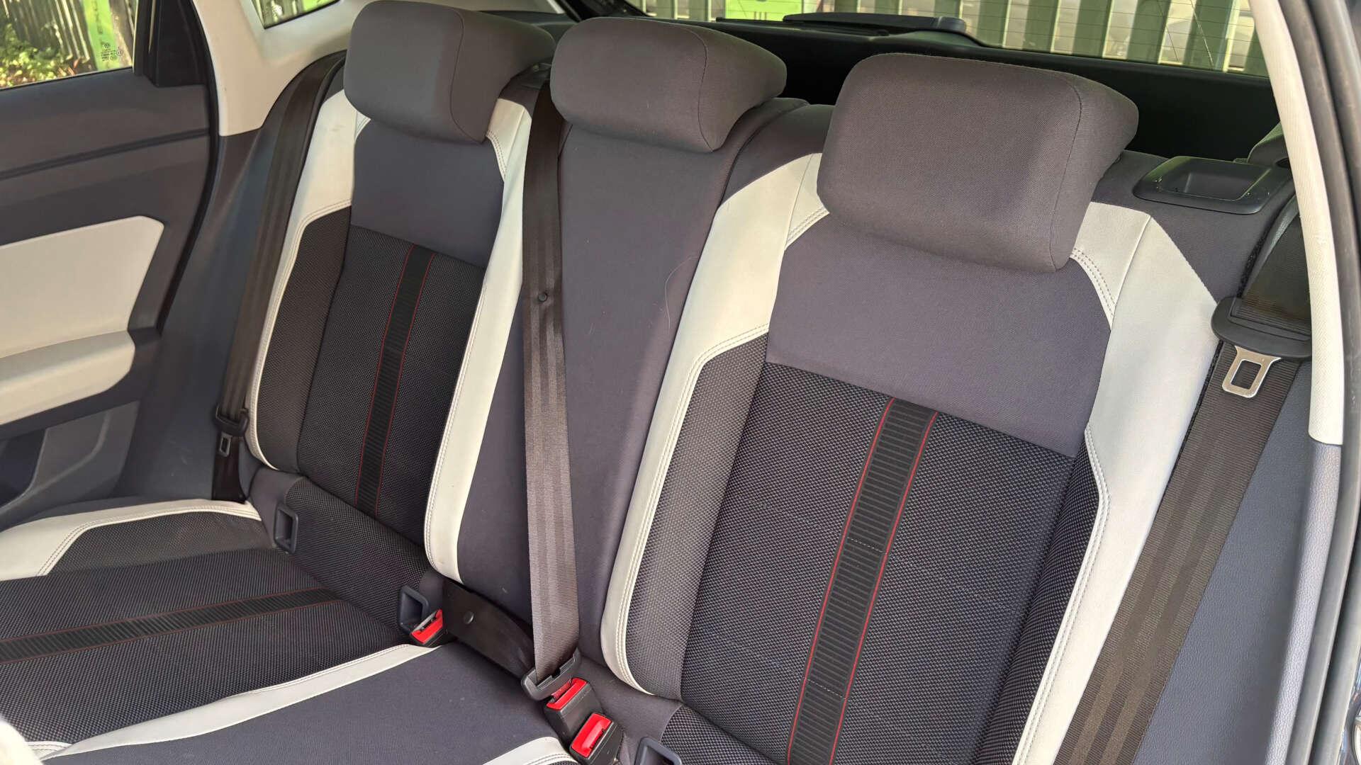 Volkswagen Polo view 11