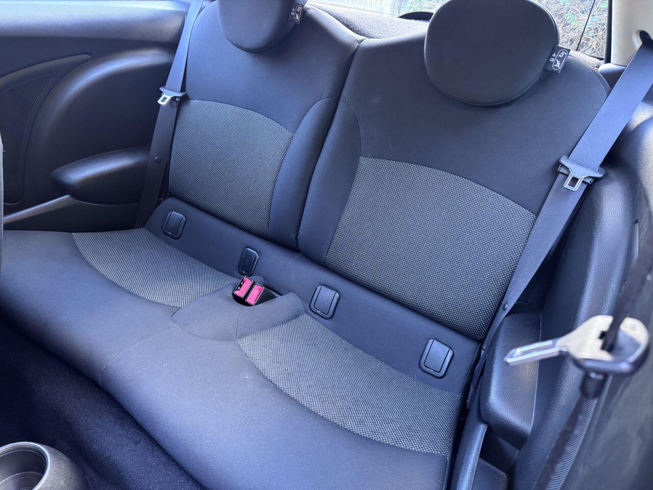MINI Hatch view 27
