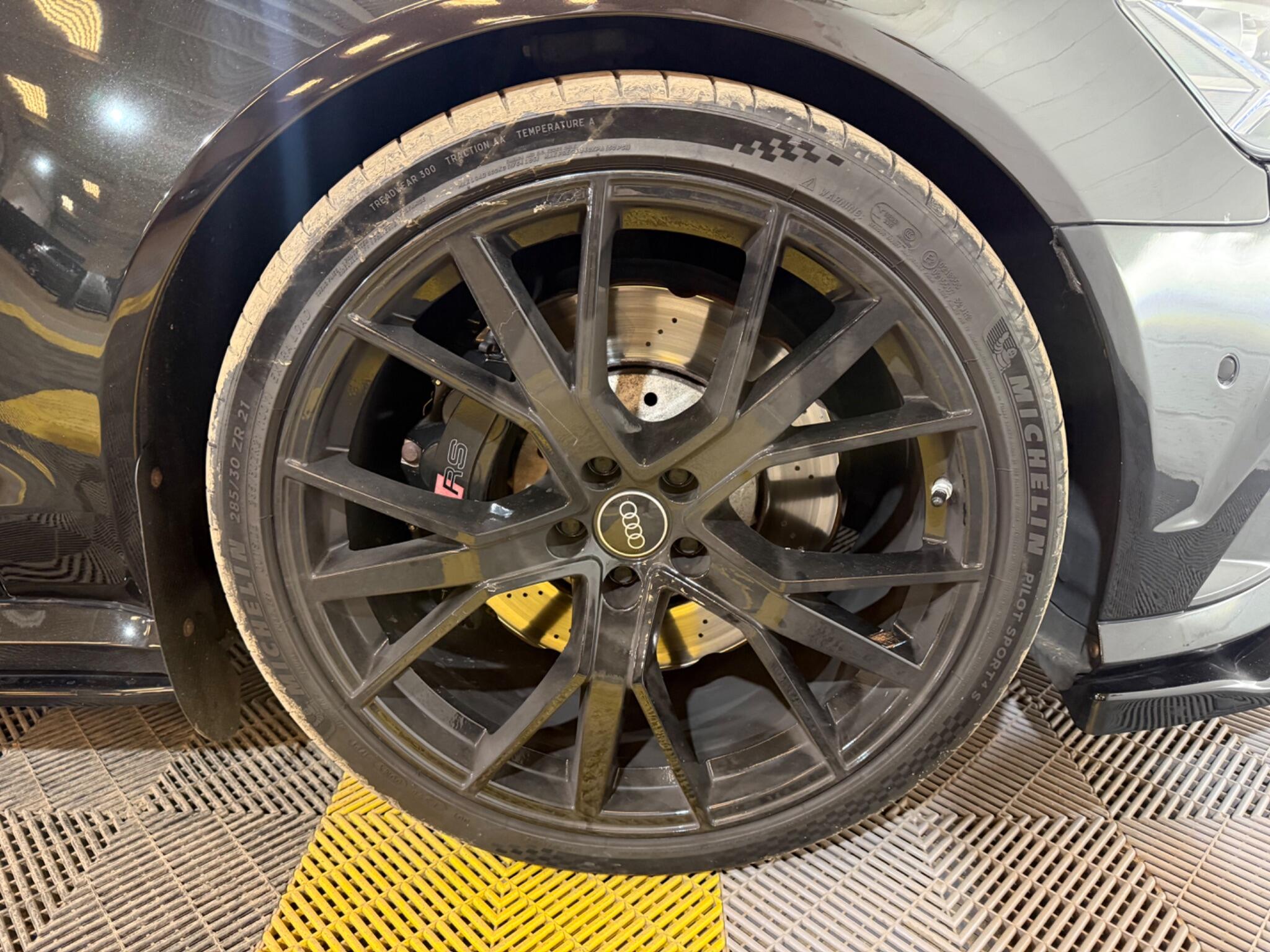 Audi RS6 view 48