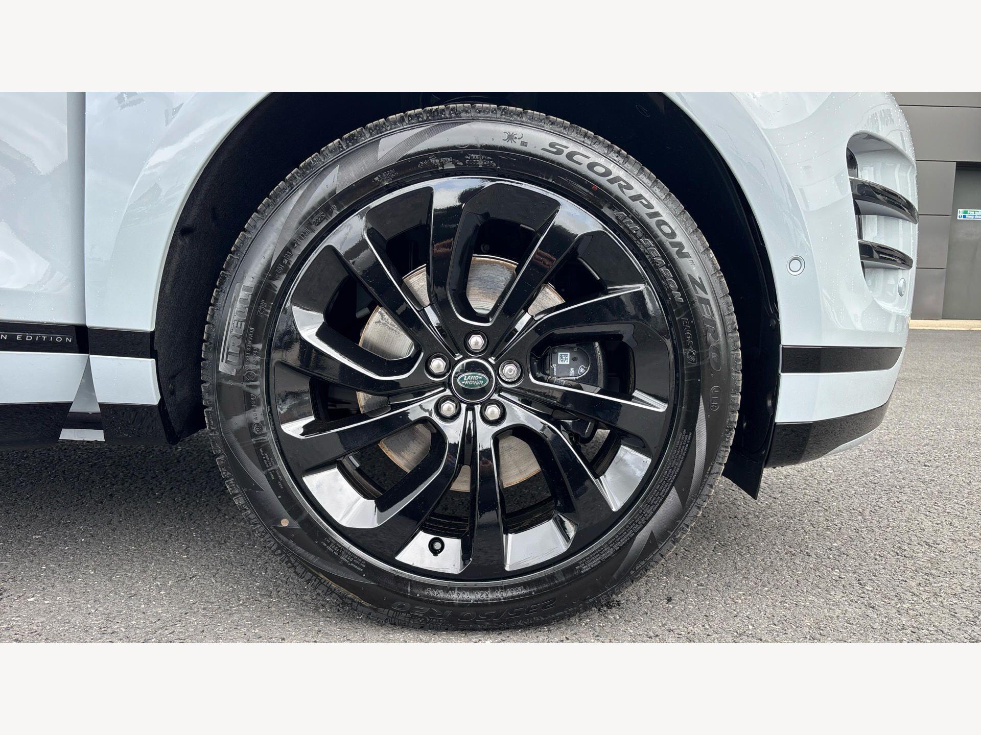 Land Rover Range Rover Evoque view 9