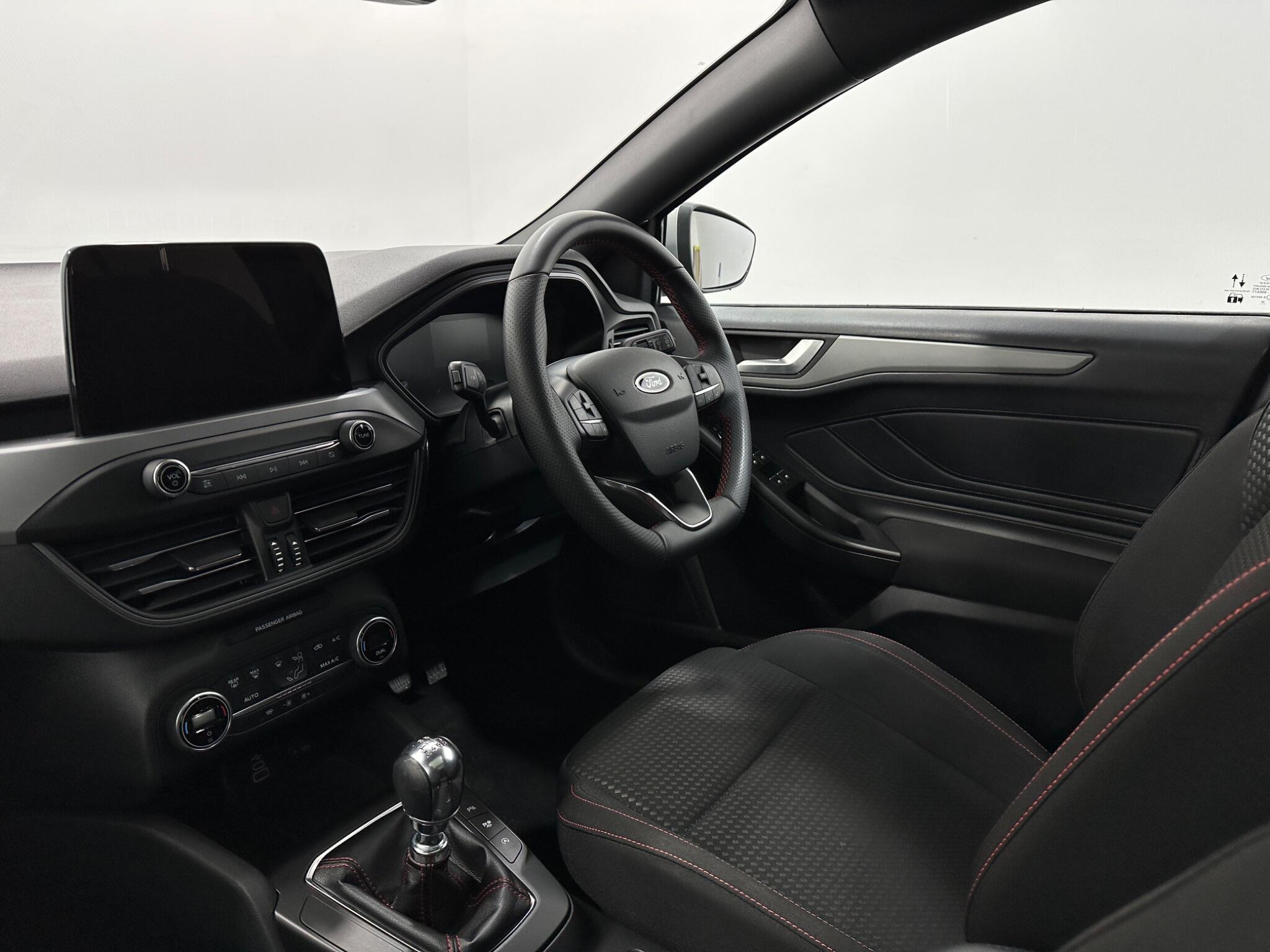 Ford Focus view 30
