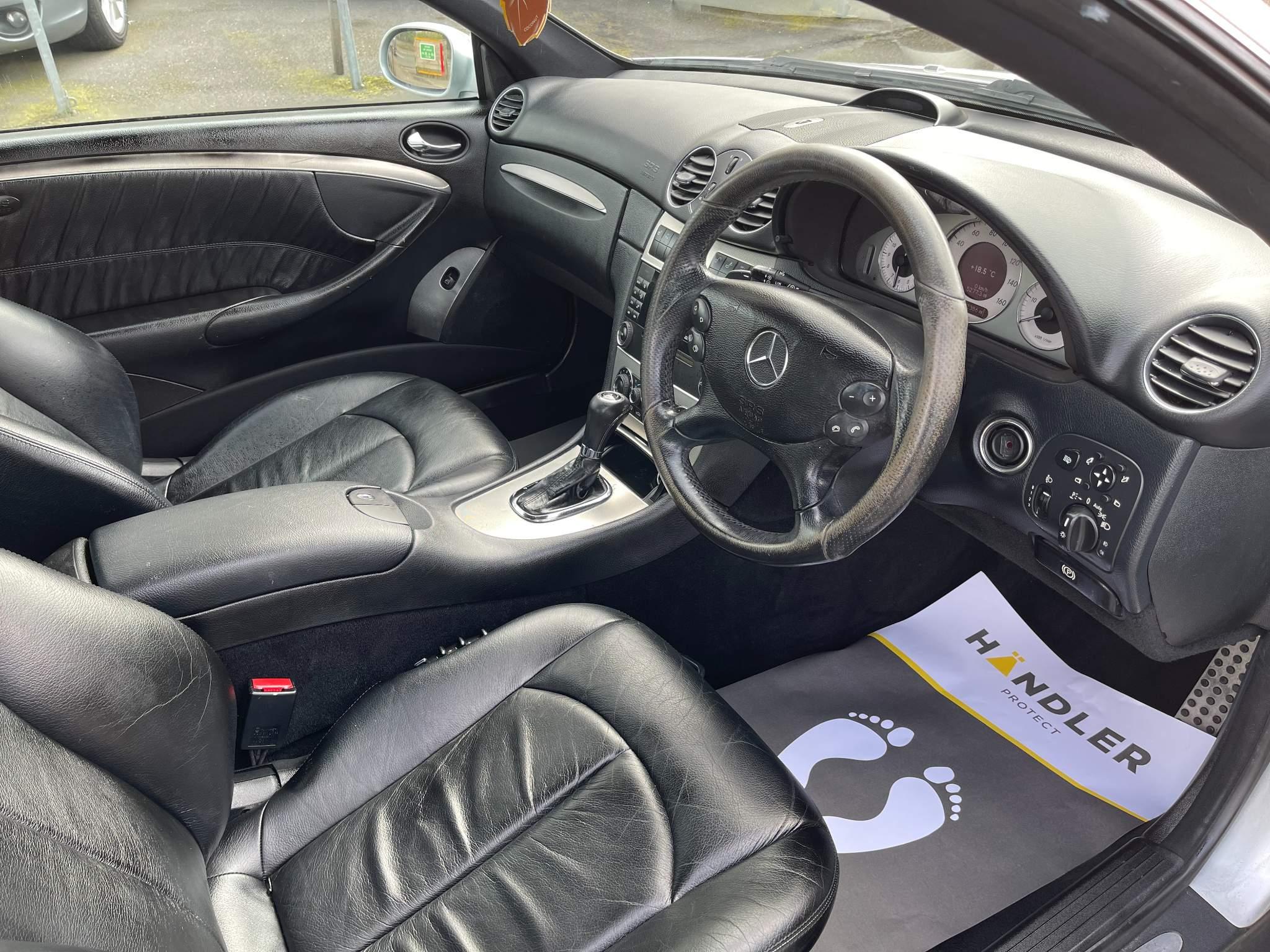 Mercedes-Benz CLK view 22