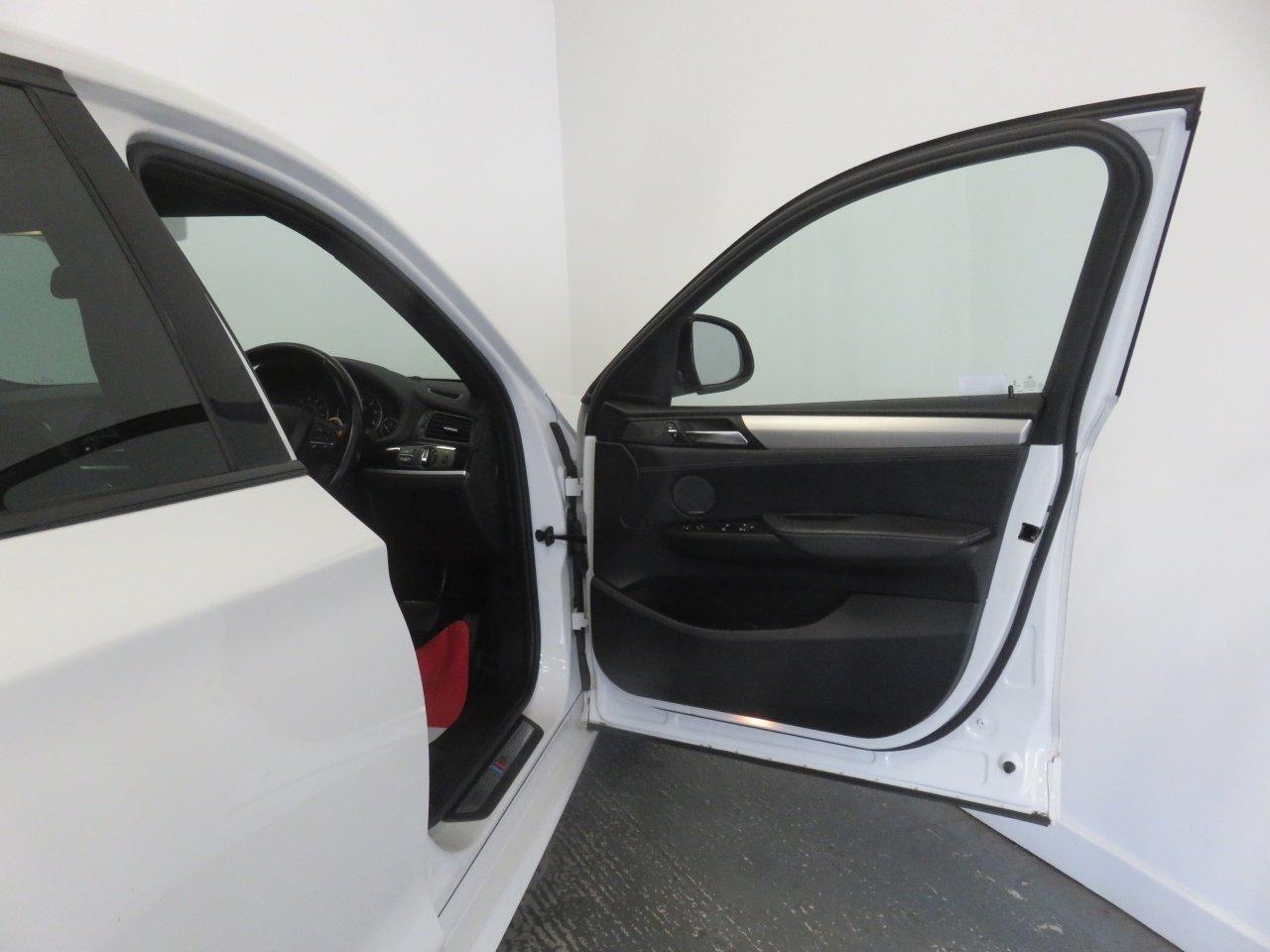 BMW X4 view 27