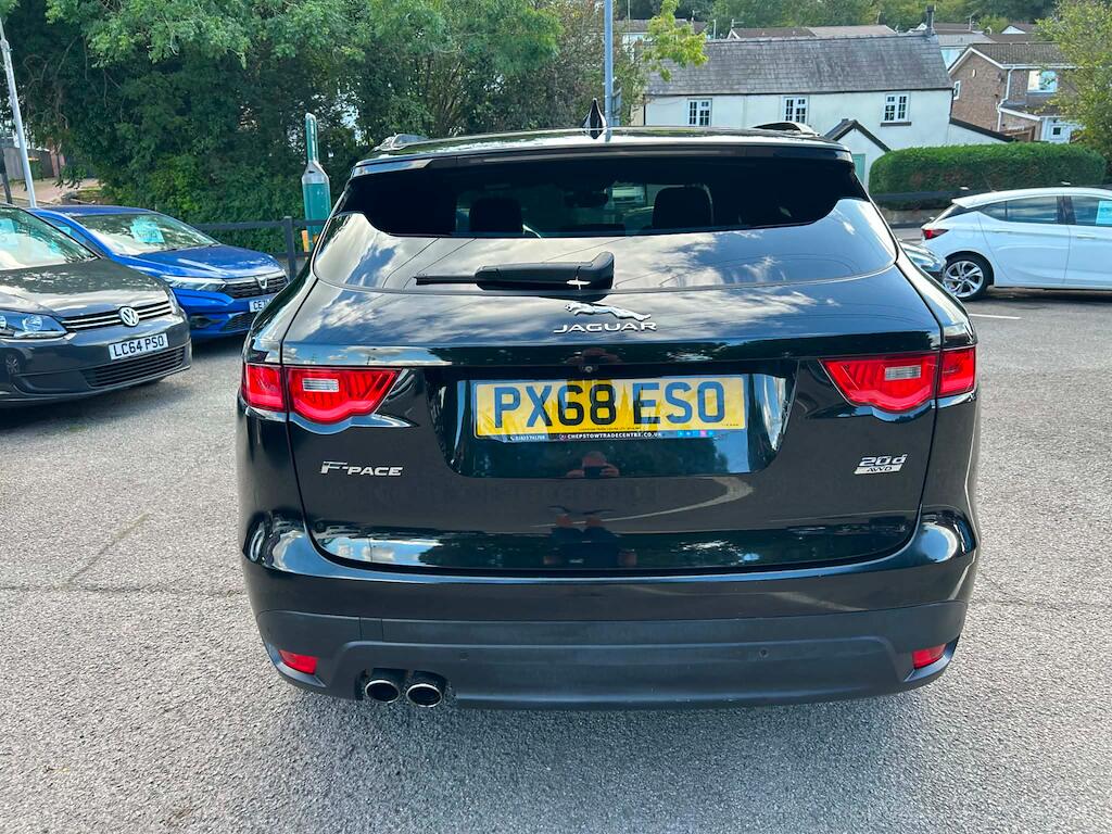 Jaguar F-Pace view 5