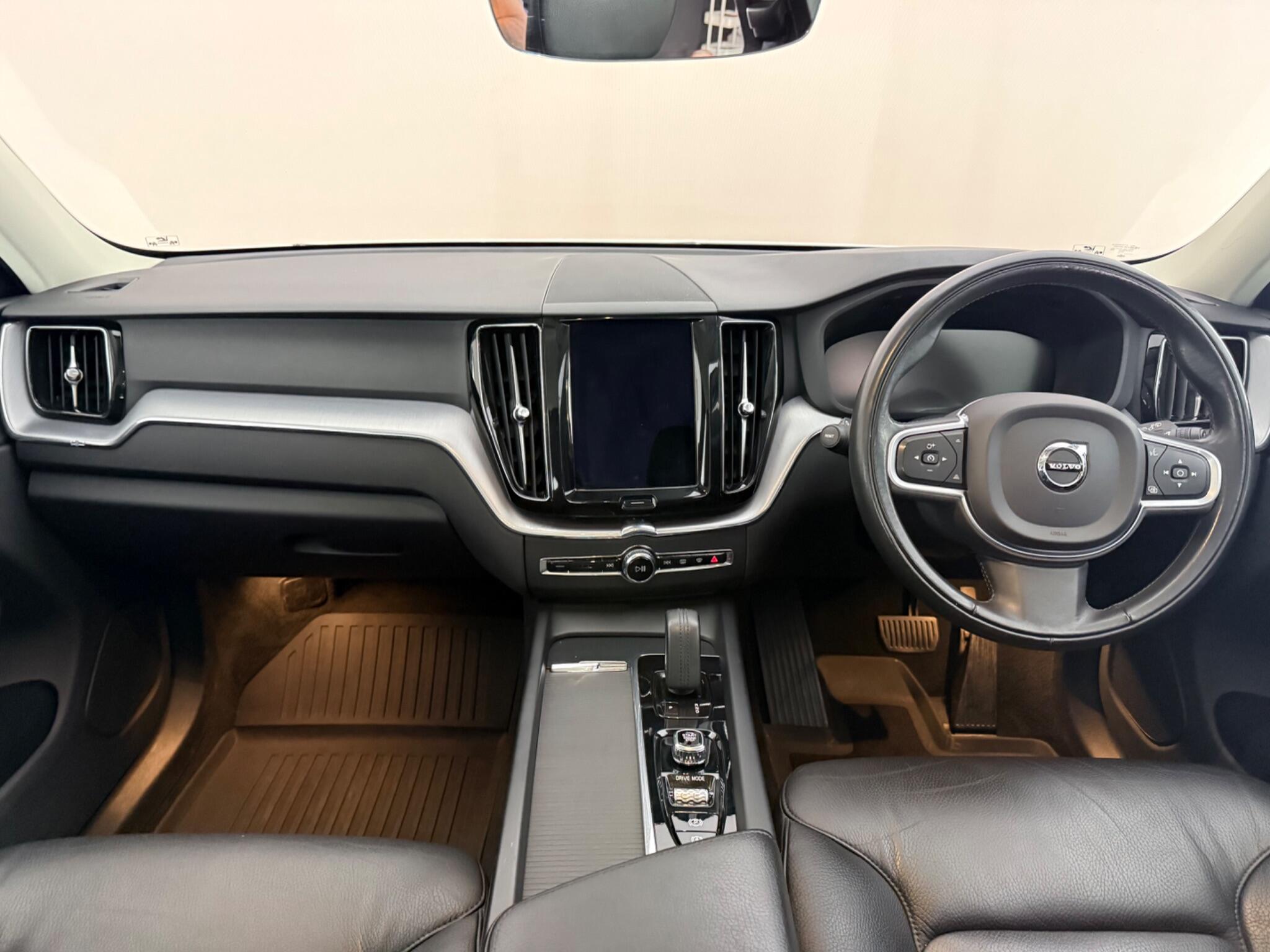 Volvo XC60 view 15