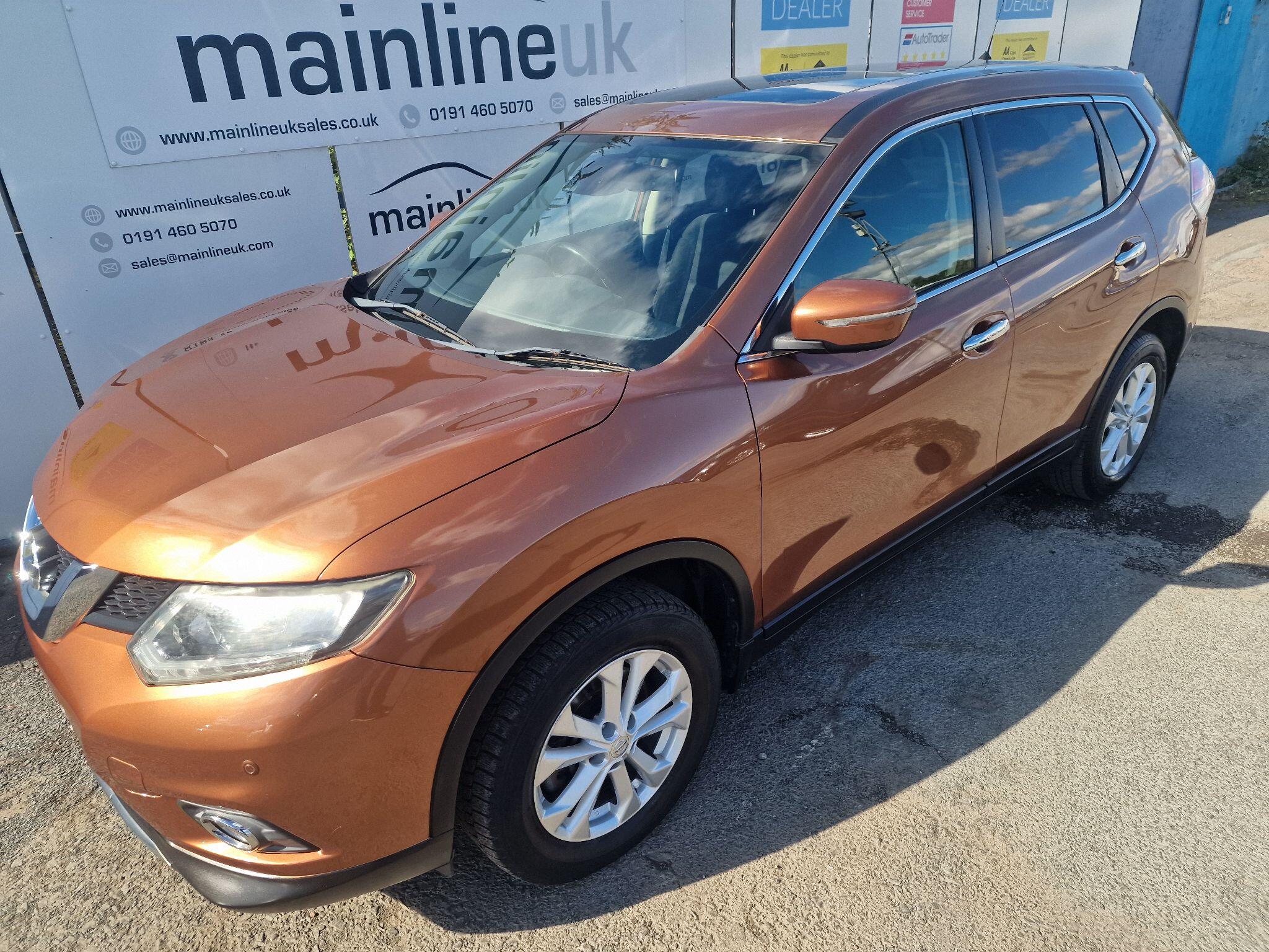 Nissan X-Trail view 2