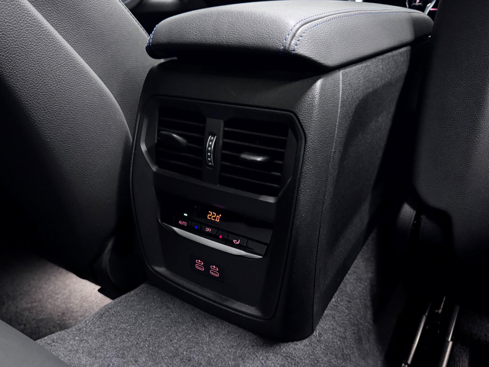 BMW 4 Series view 16