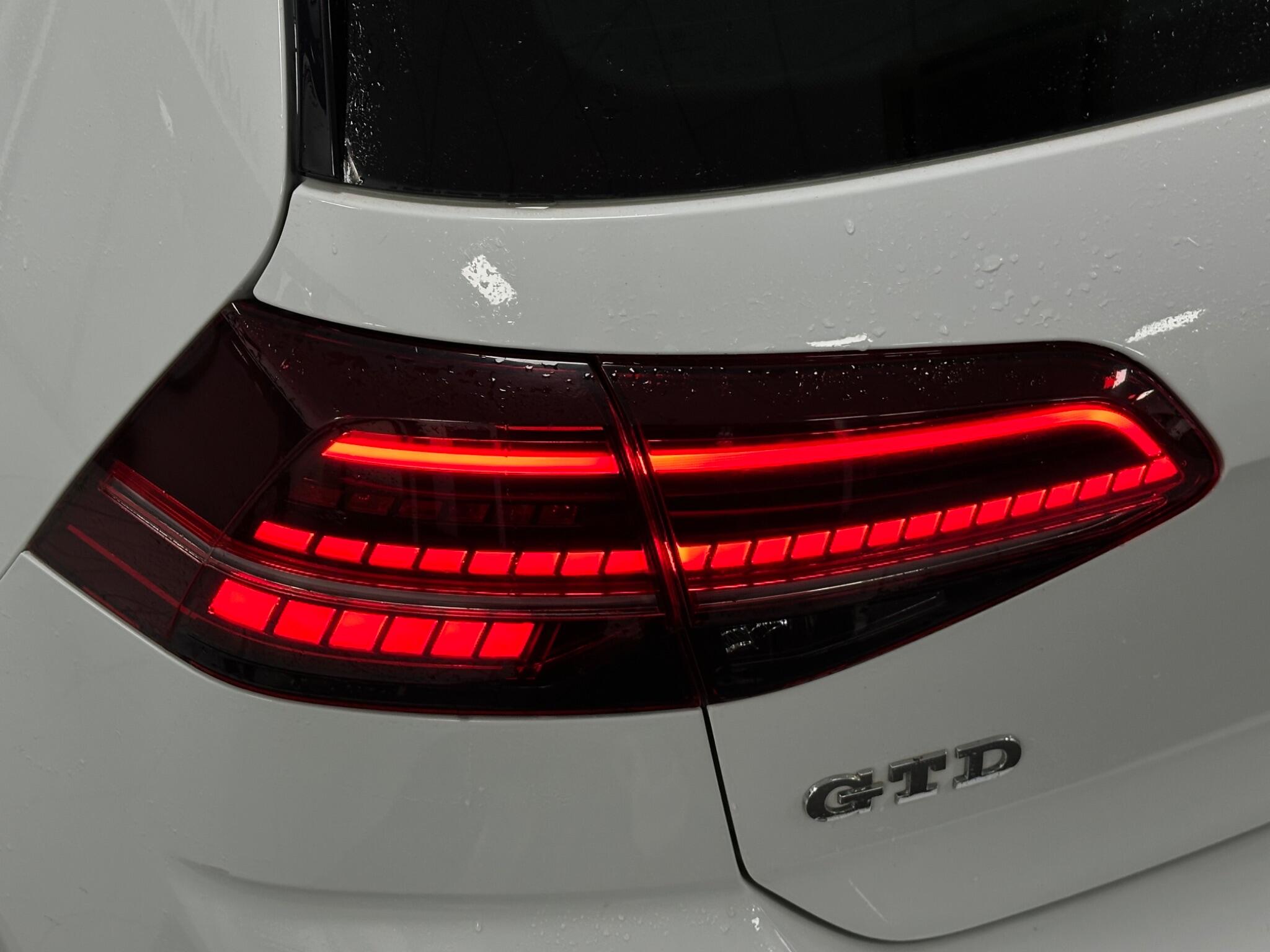 Volkswagen Golf view 42