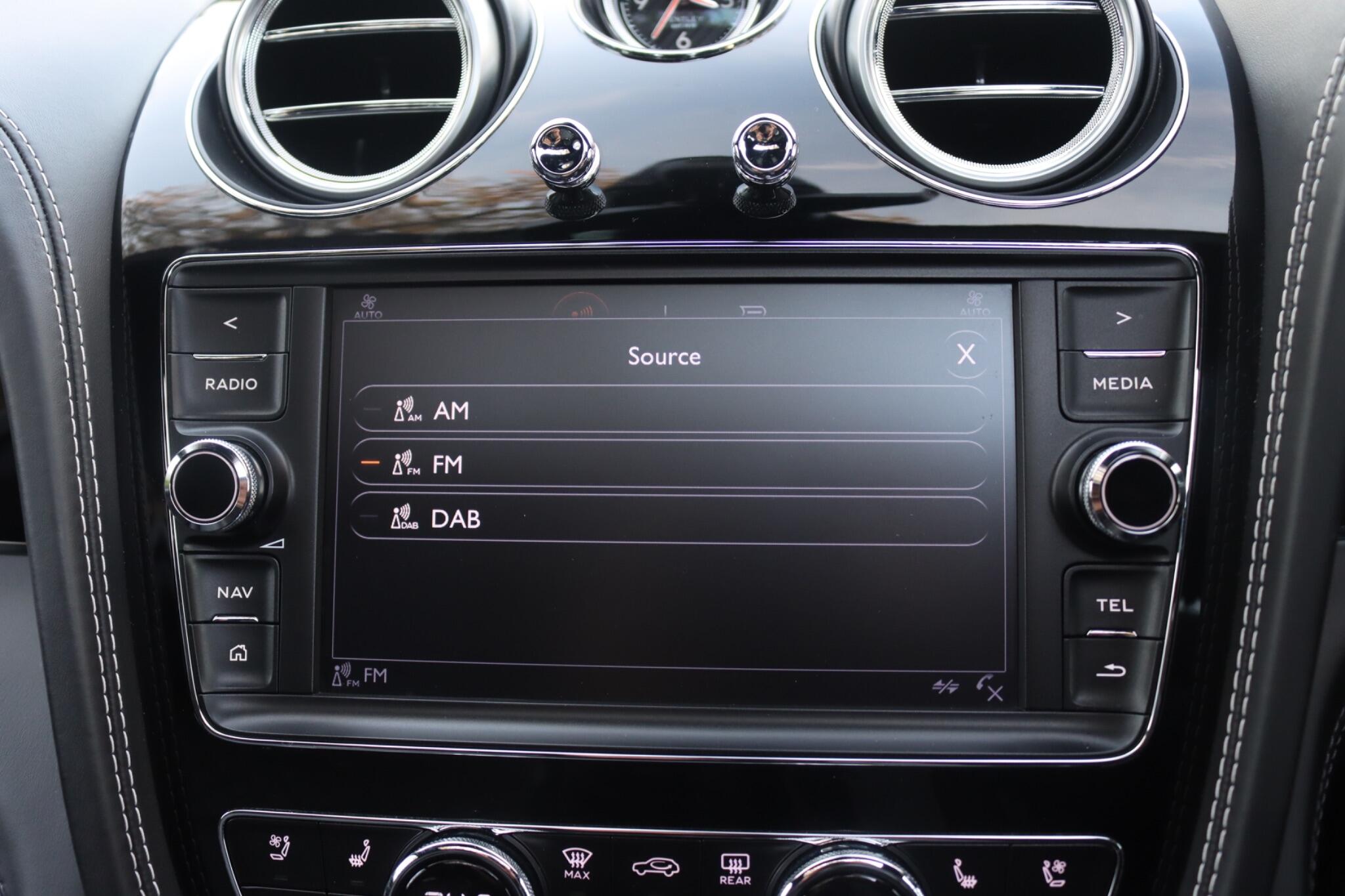 Bentley Bentayga view 68