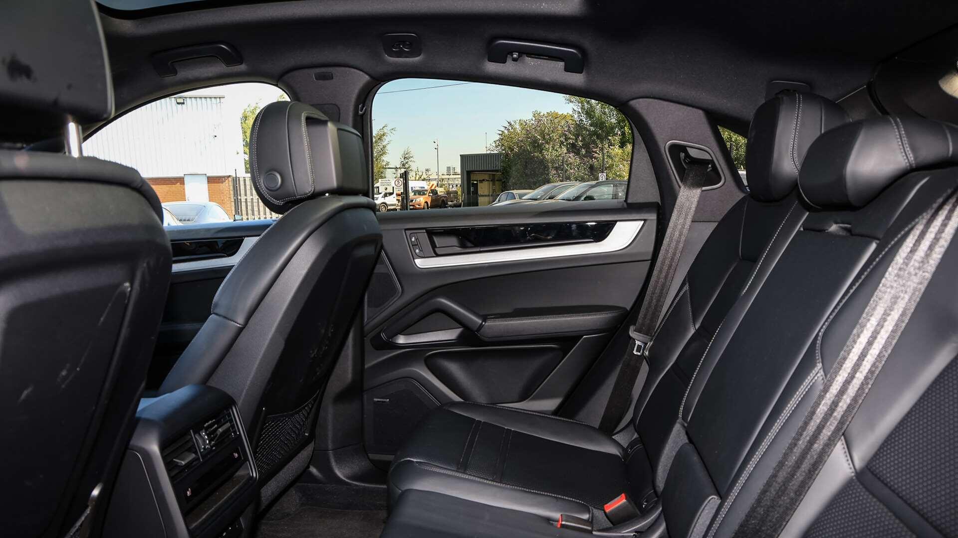 Porsche Cayenne view 14
